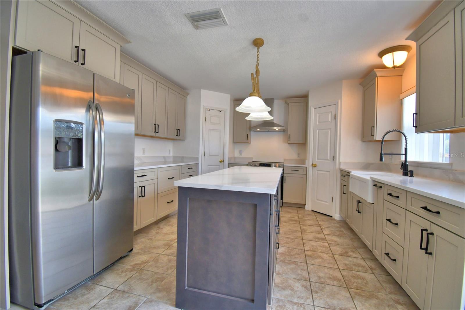 Image 38 of 55 For 107 Shaddock Drive