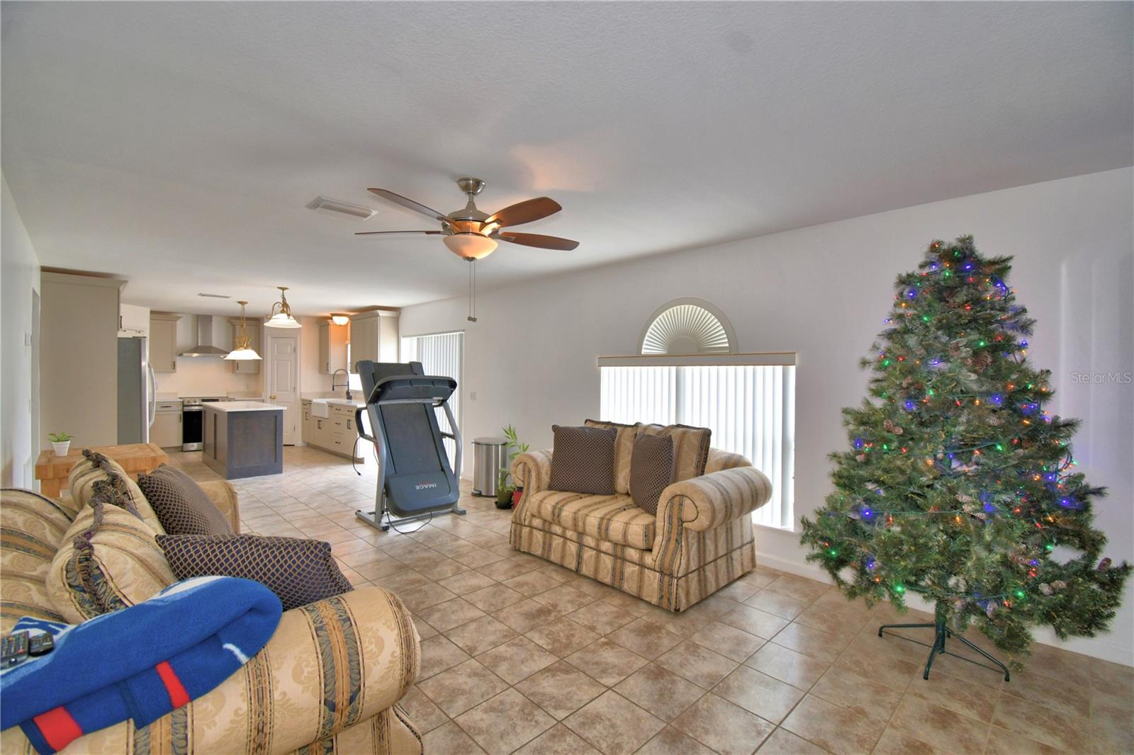 Image 41 of 55 For 107 Shaddock Drive