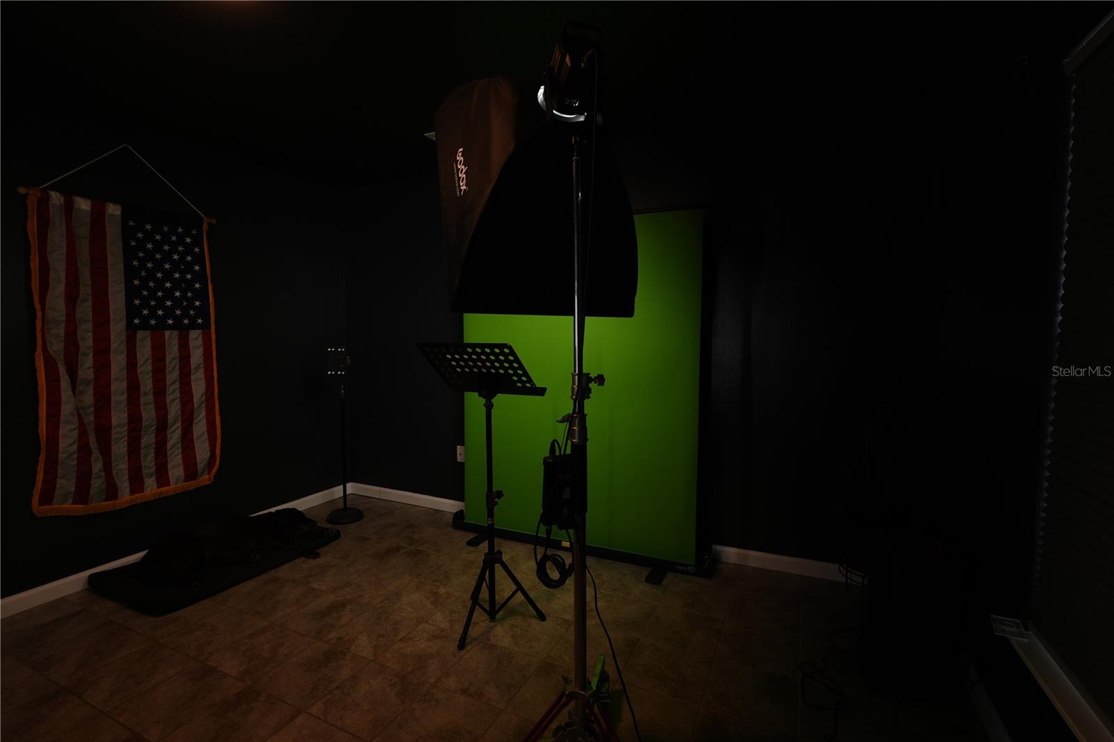 Image 43 of 55 For 107 Shaddock Drive