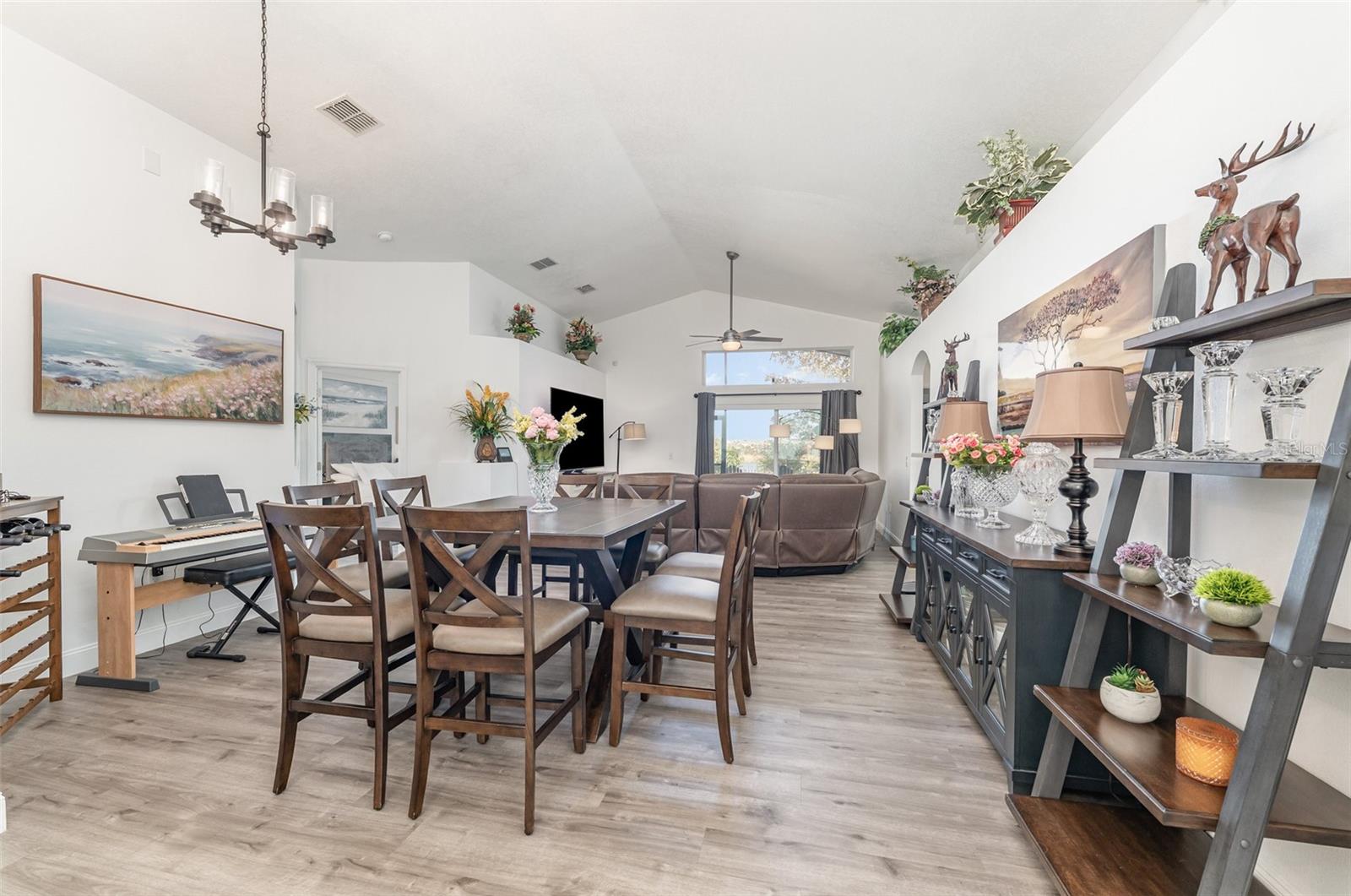 Image 10 of 33 For 438 Heather Hill Boulevard