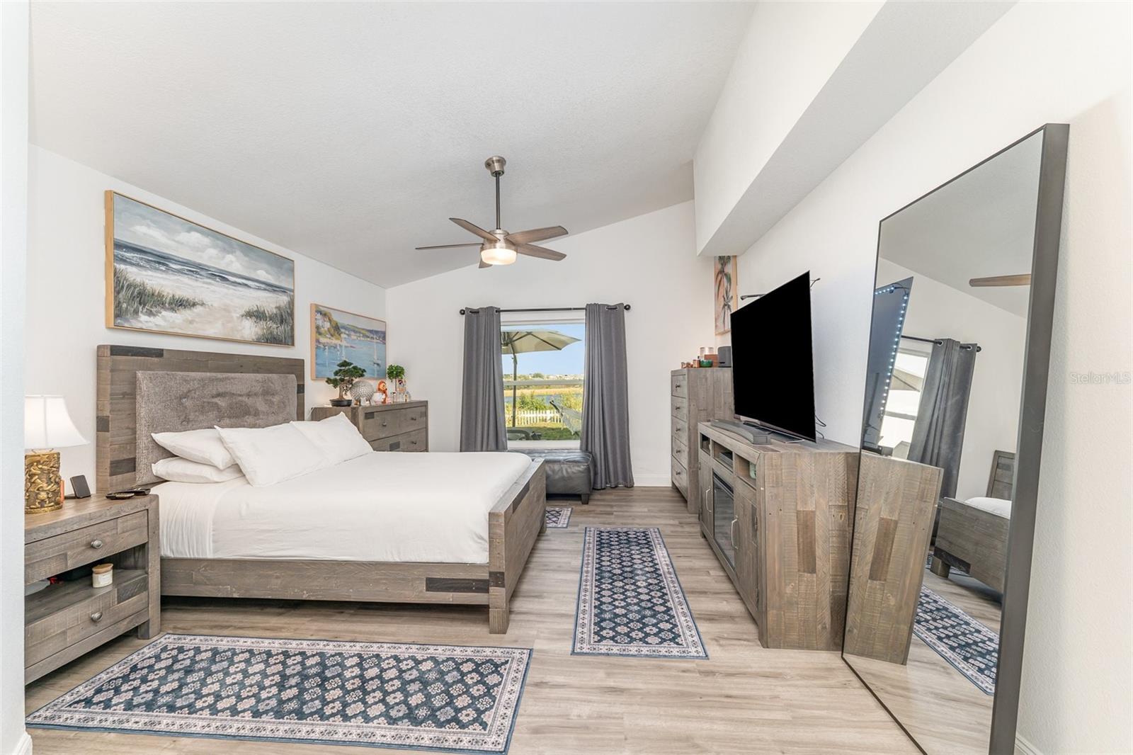 Image 16 of 33 For 438 Heather Hill Boulevard