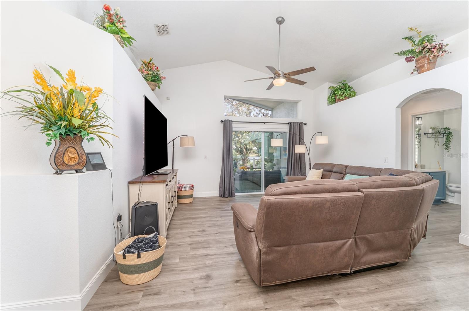 Image 5 of 33 For 438 Heather Hill Boulevard