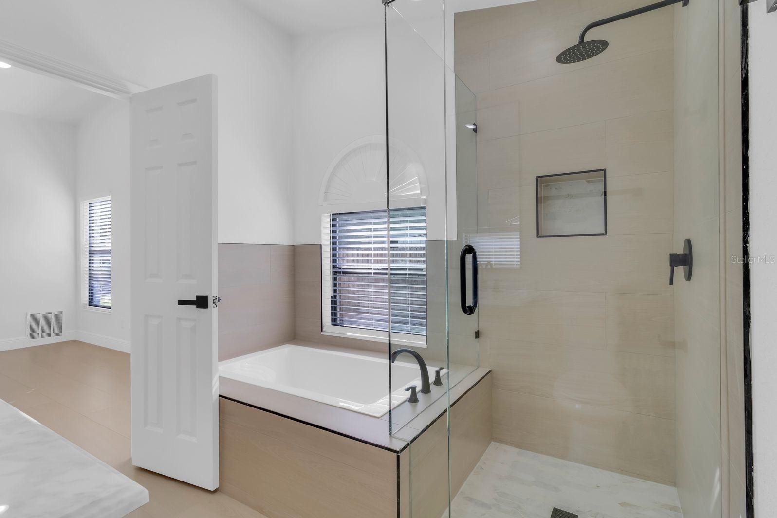 Image 19 of 33 For 2622 Liz Lane