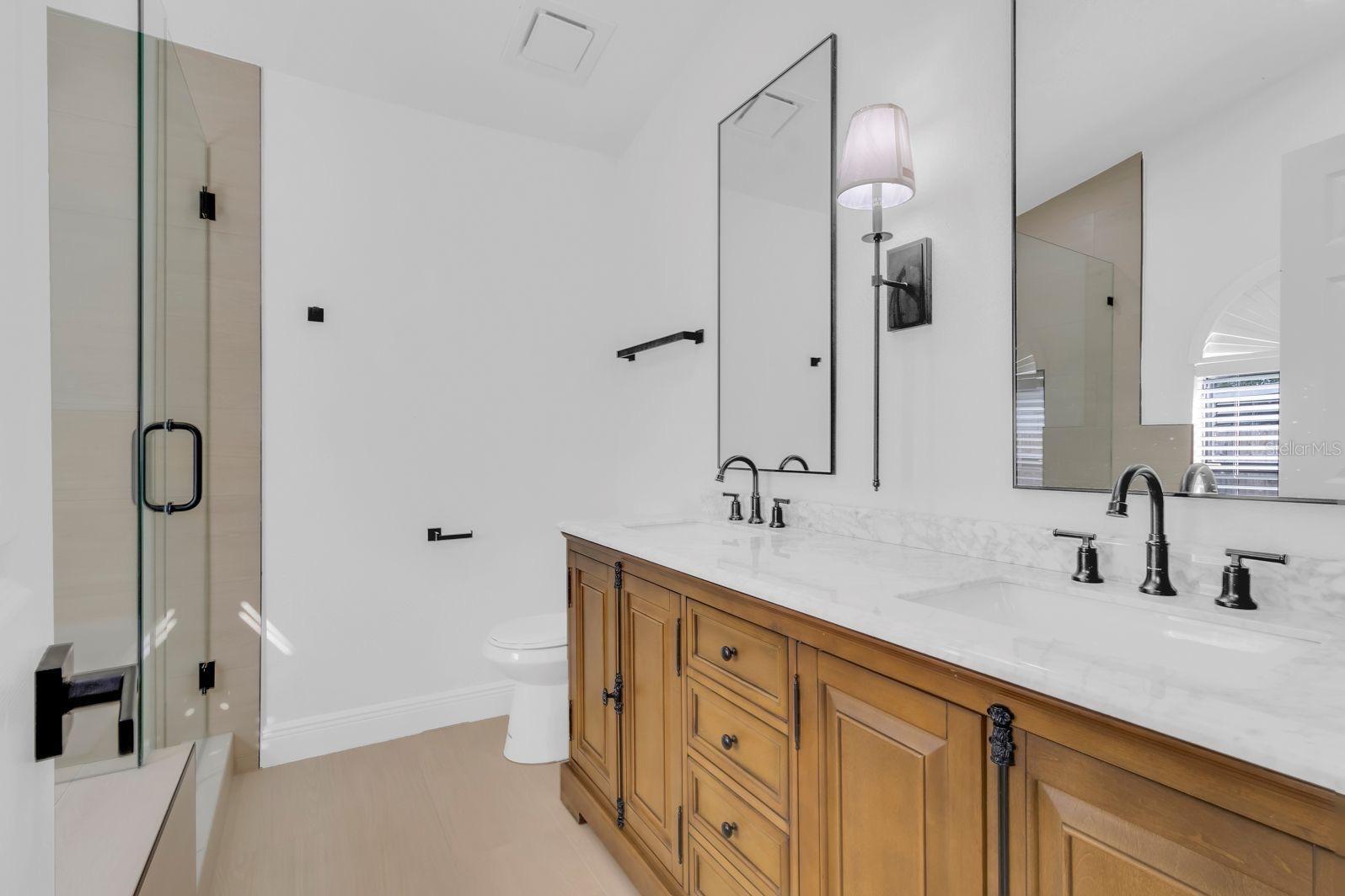 Image 20 of 33 For 2622 Liz Lane