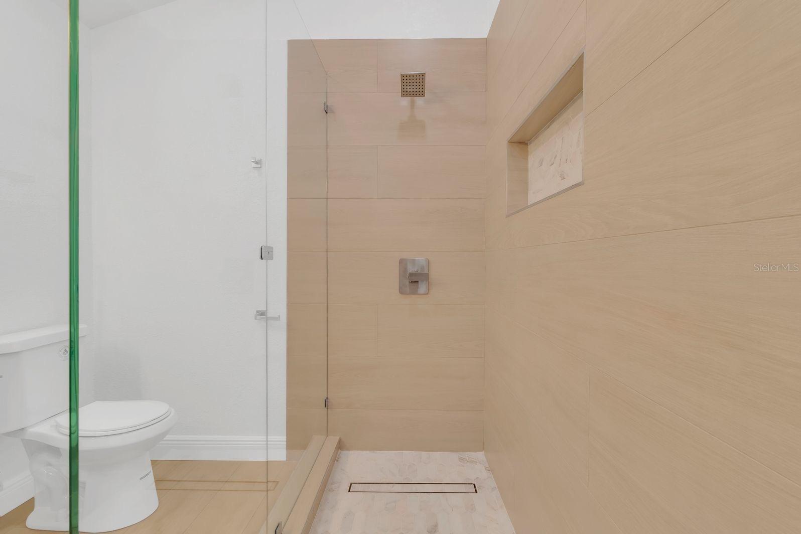 Image 26 of 33 For 2622 Liz Lane