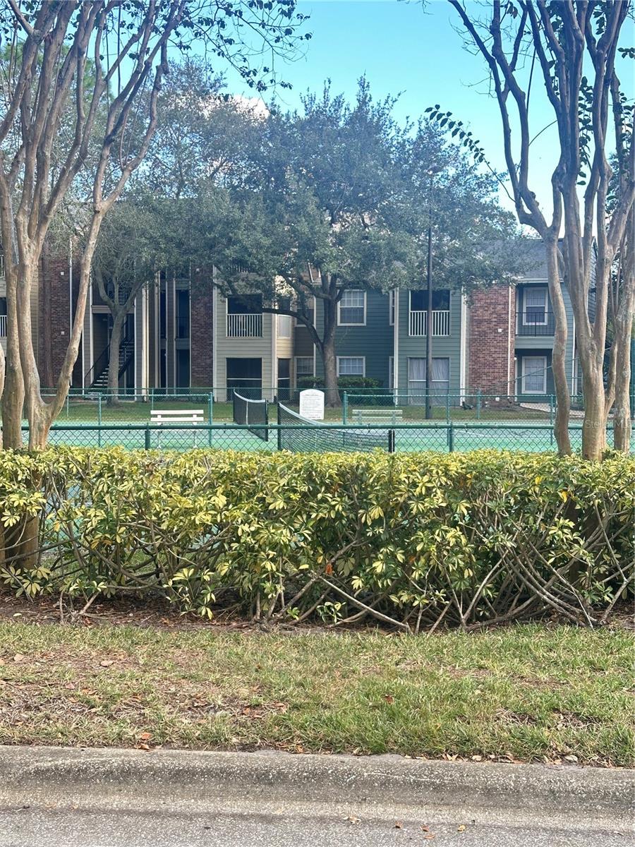 Image 17 of 24 For 5040 Park Central Drive 2011