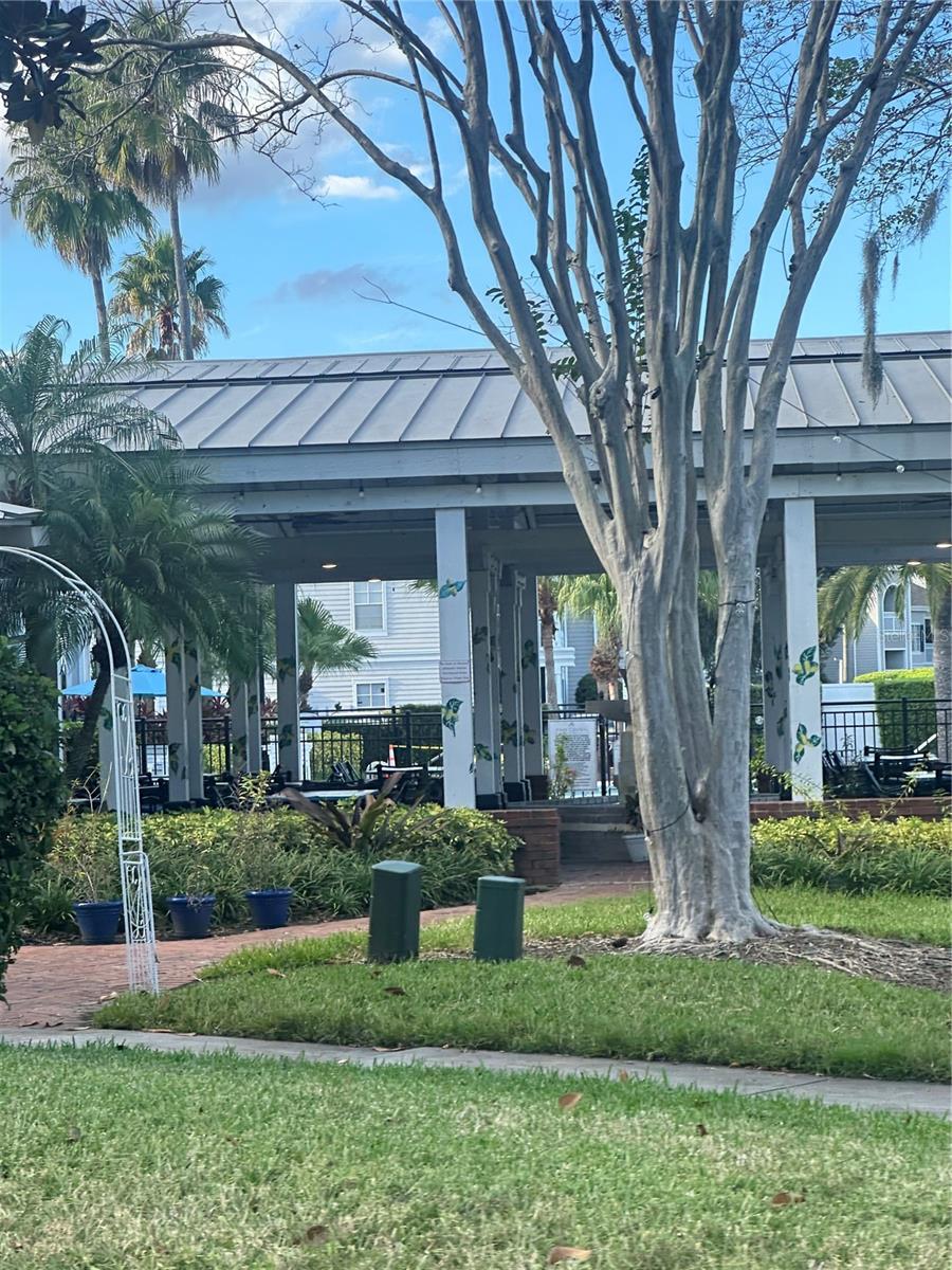 Image 18 of 24 For 5040 Park Central Drive 2011