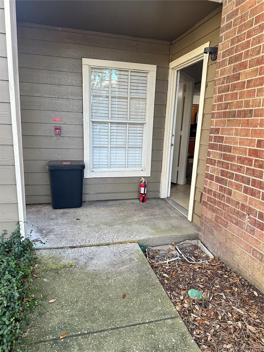 Image 2 of 24 For 5040 Park Central Drive 2011