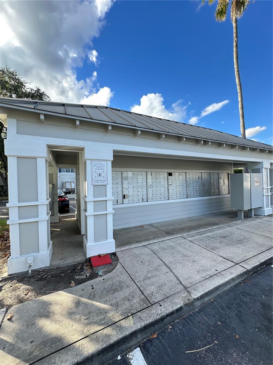 Image 21 of 24 For 5040 Park Central Drive 2011