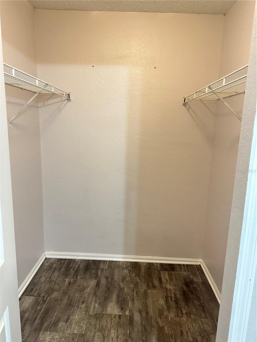 Image 6 of 24 For 5040 Park Central Drive 2011