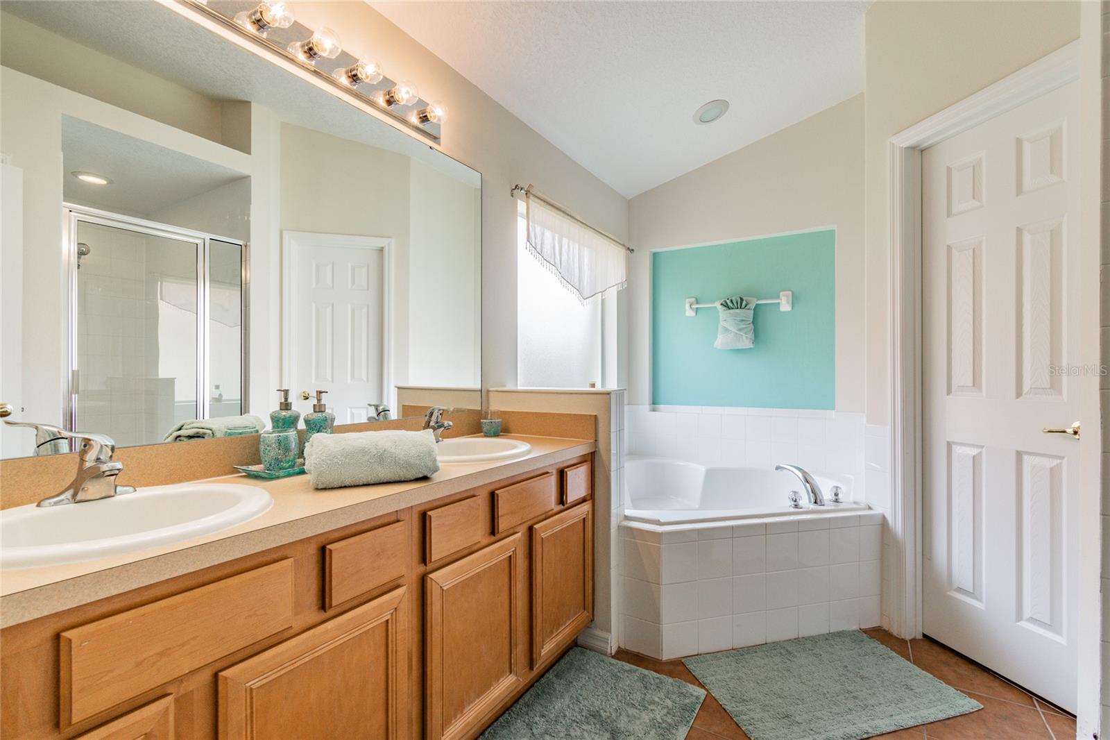 Image 11 of 53 For 146 Rosso Drive