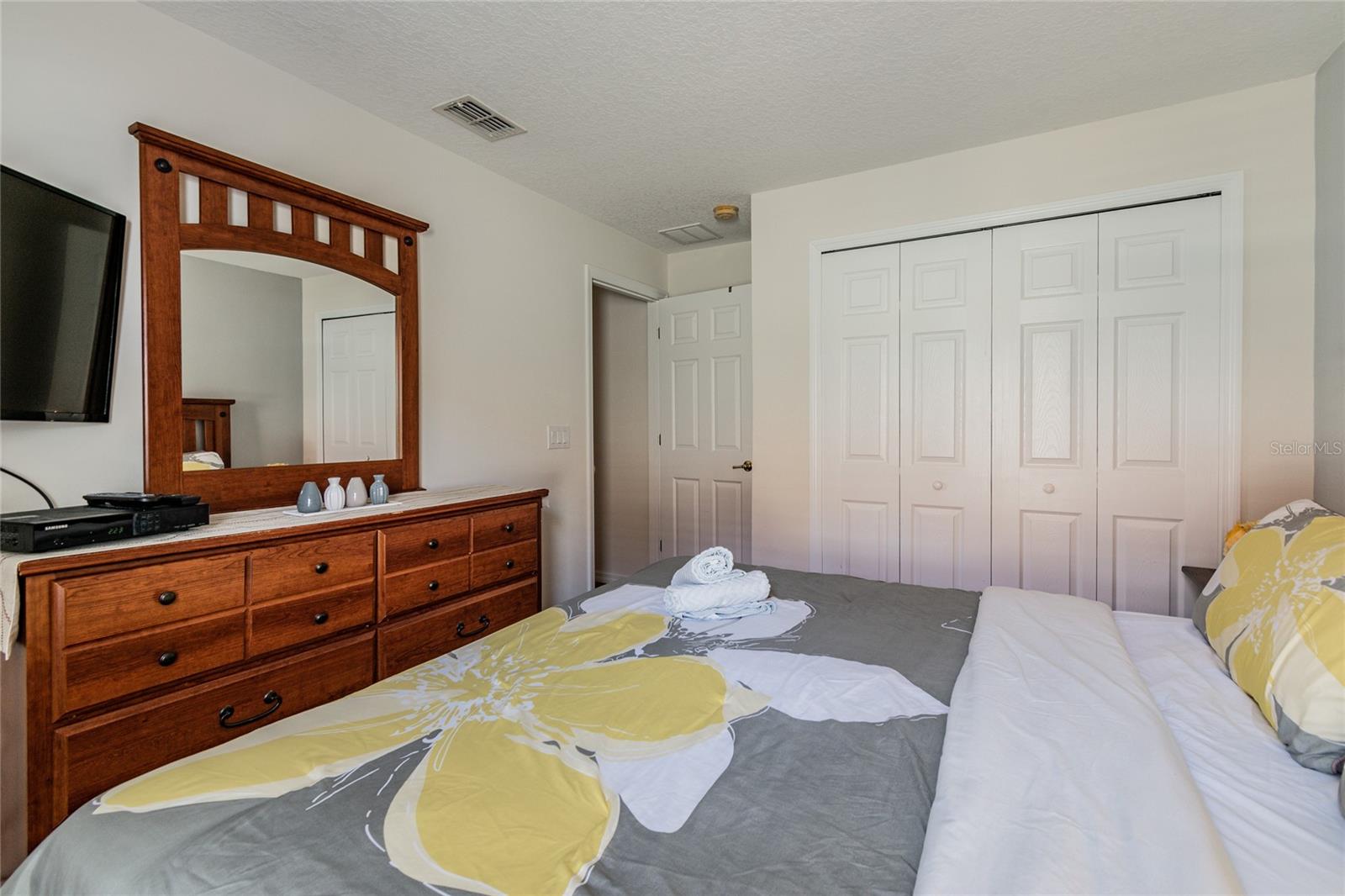 Image 20 of 53 For 146 Rosso Drive