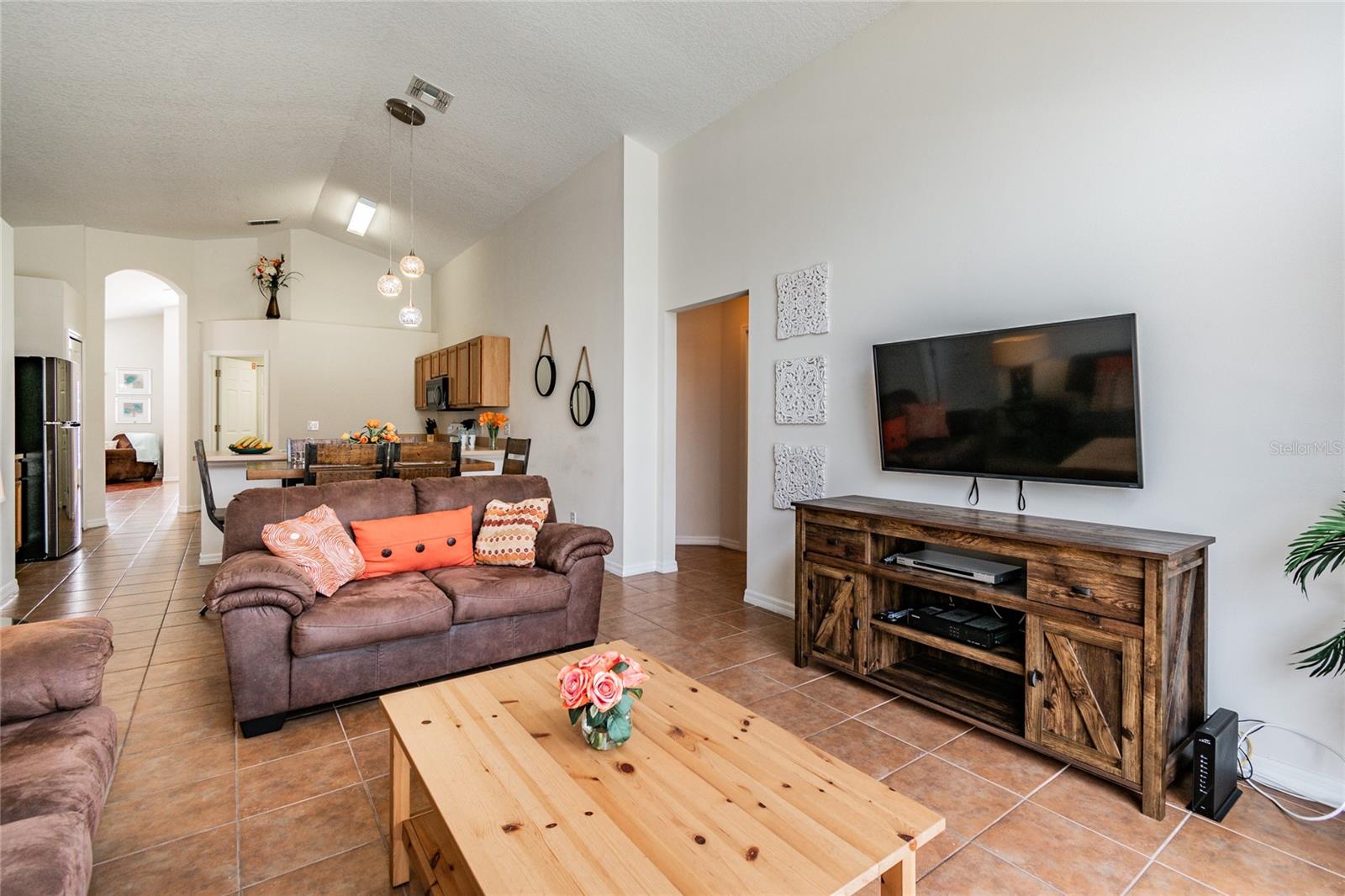 Image 29 of 53 For 146 Rosso Drive