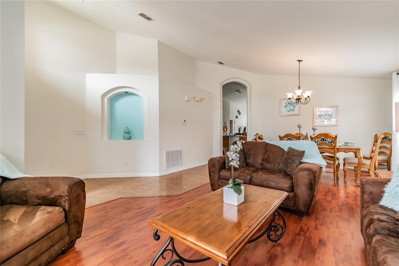 Image 37 of 53 For 146 Rosso Drive