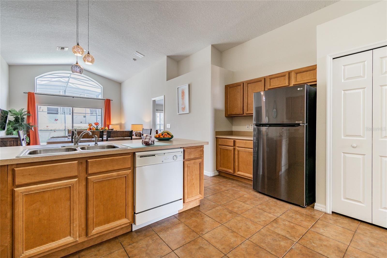 Image 41 of 53 For 146 Rosso Drive