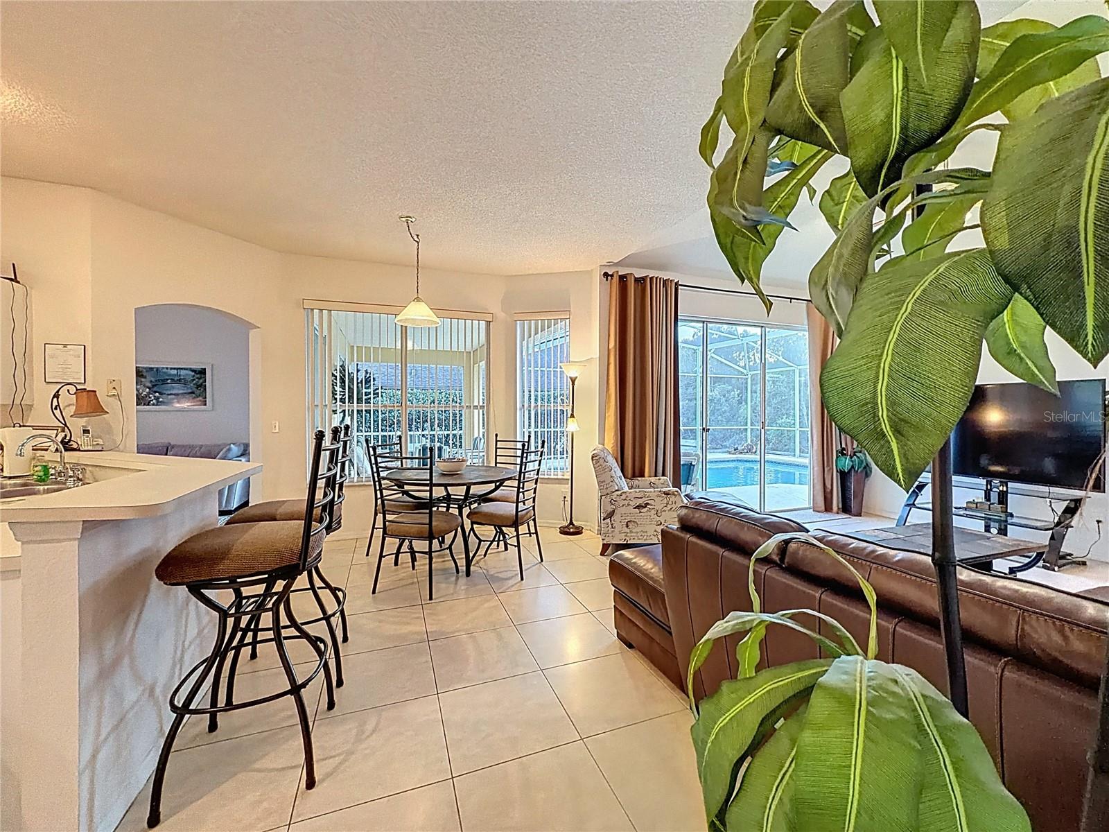 Image 11 of 26 For 936 Montana Avenue