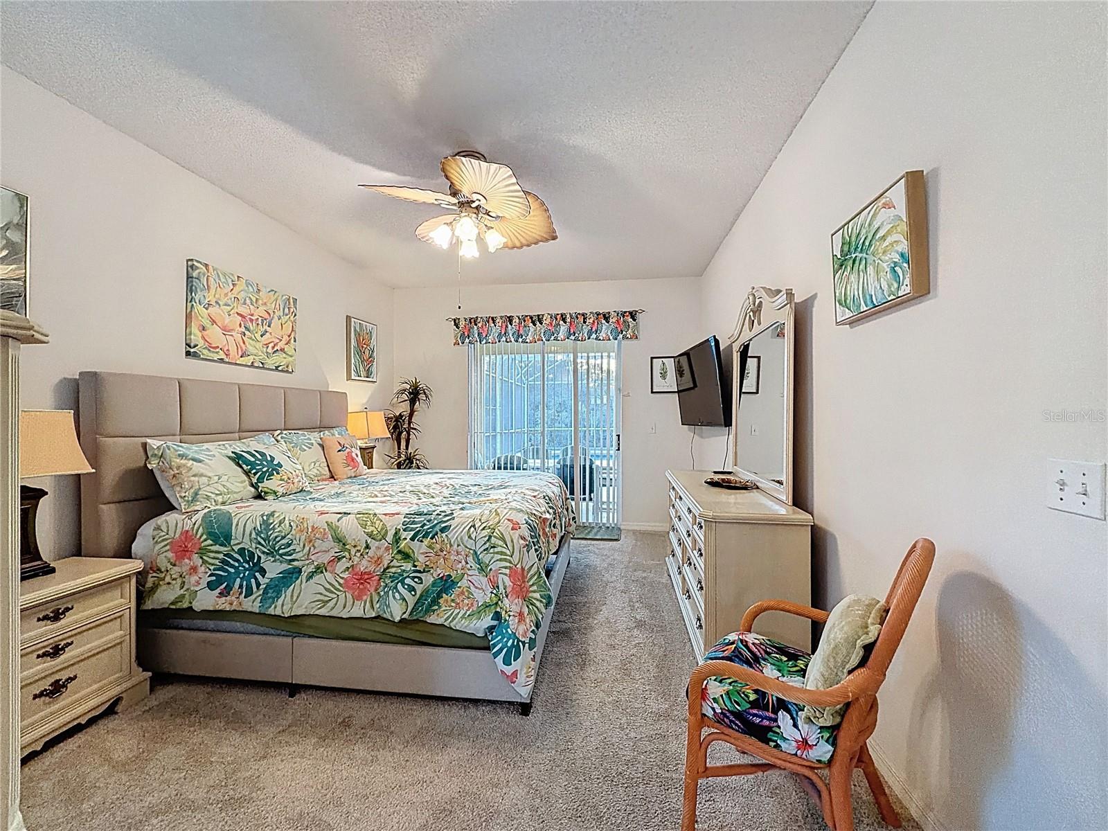 Image 13 of 26 For 936 Montana Avenue