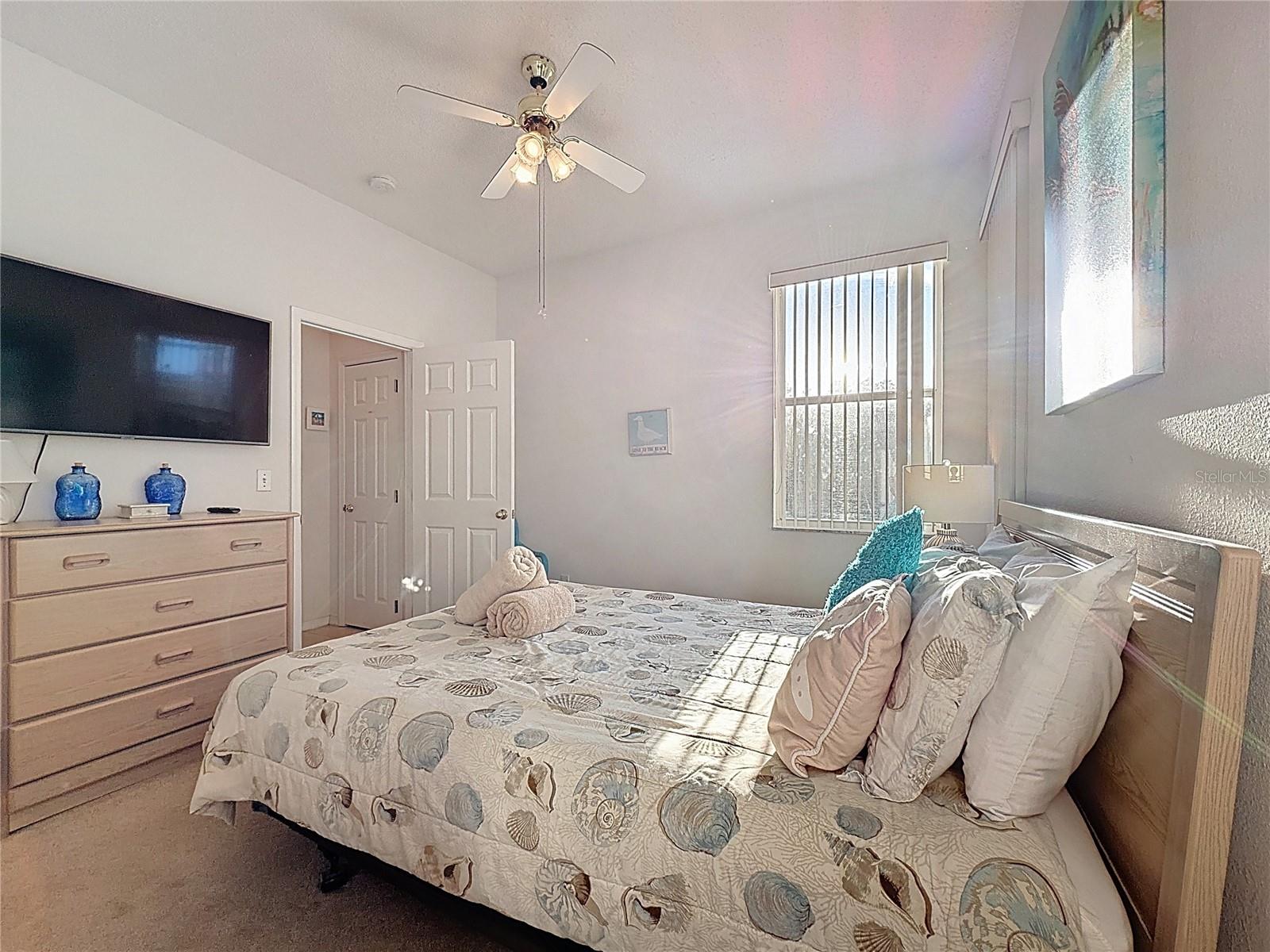 Image 18 of 26 For 936 Montana Avenue