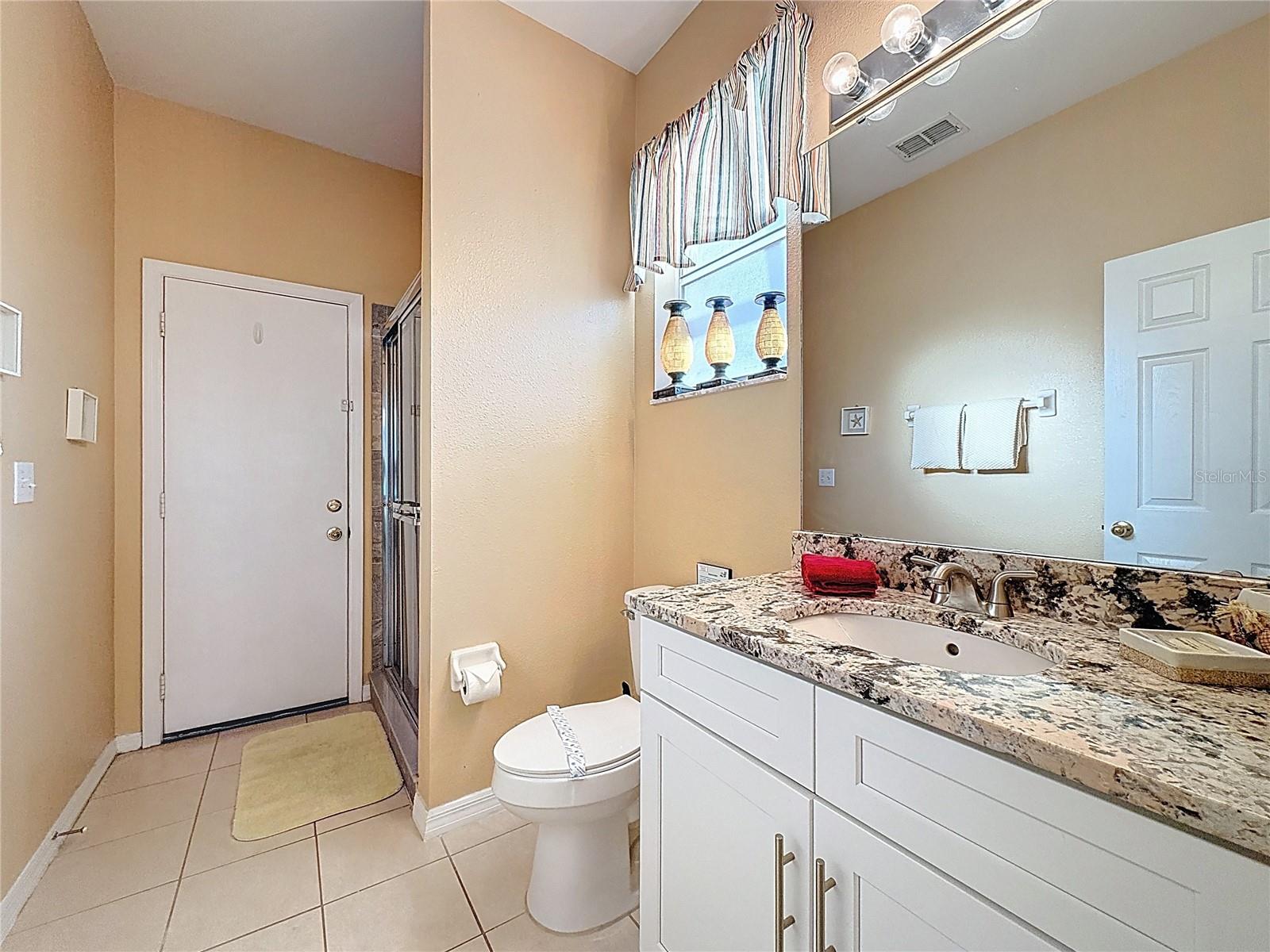 Image 19 of 26 For 936 Montana Avenue