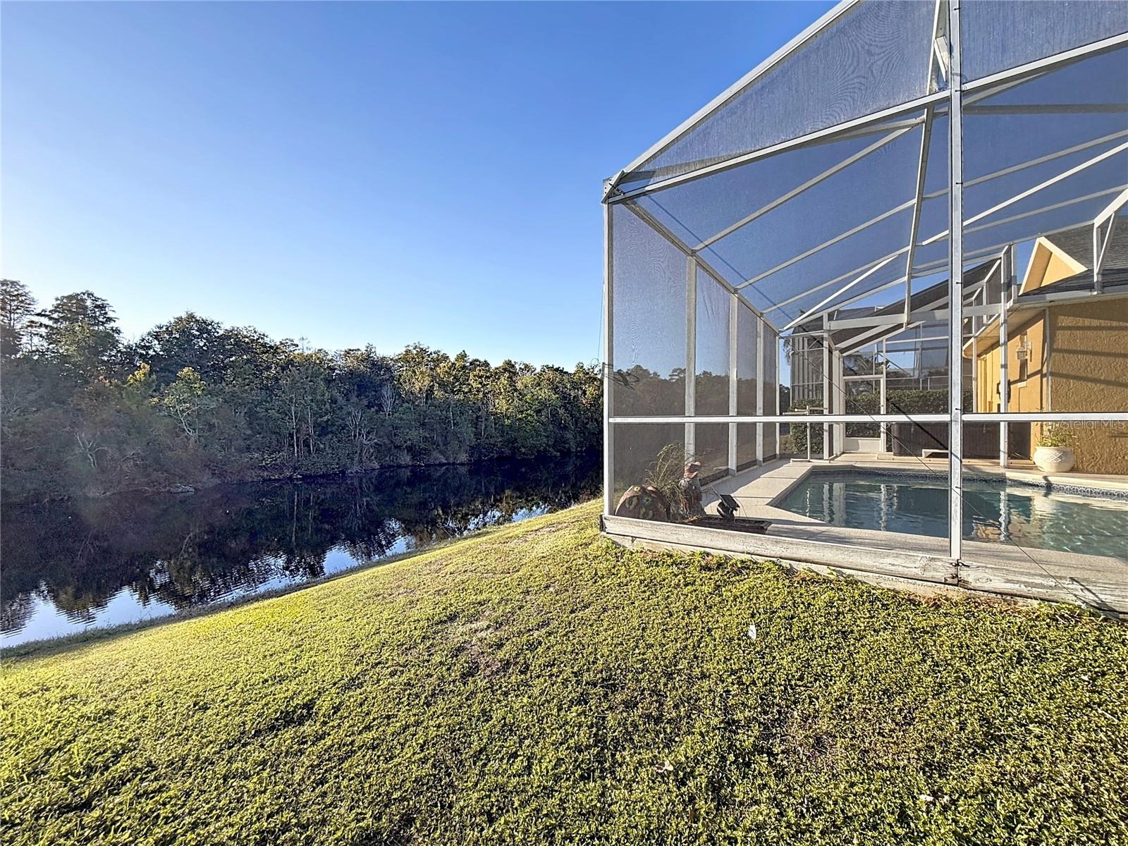 Image 24 of 26 For 936 Montana Avenue