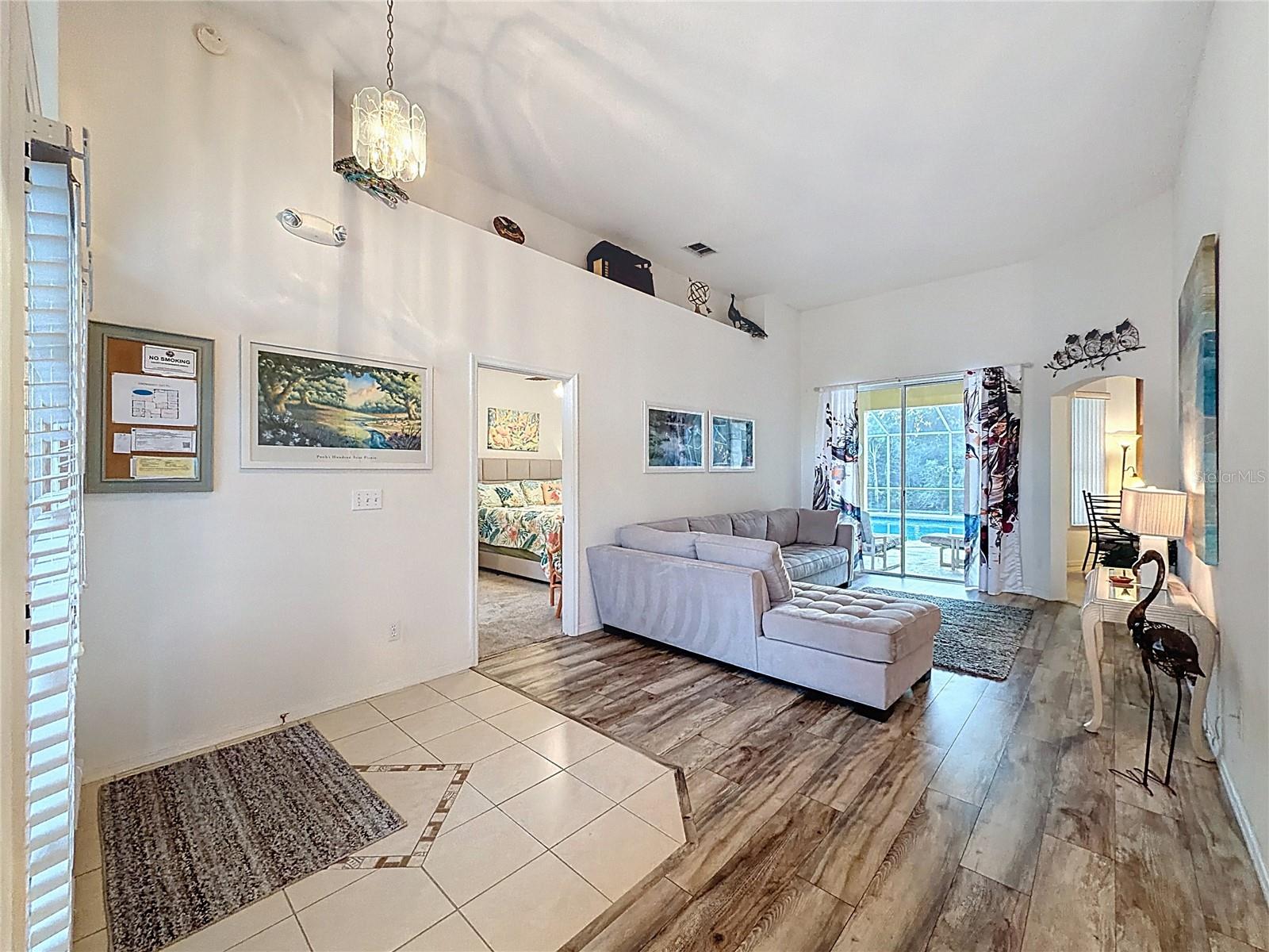 Image 5 of 26 For 936 Montana Avenue