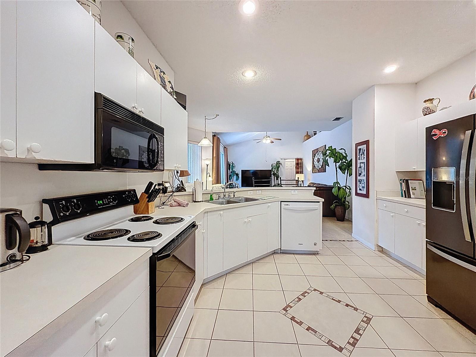 Image 7 of 26 For 936 Montana Avenue