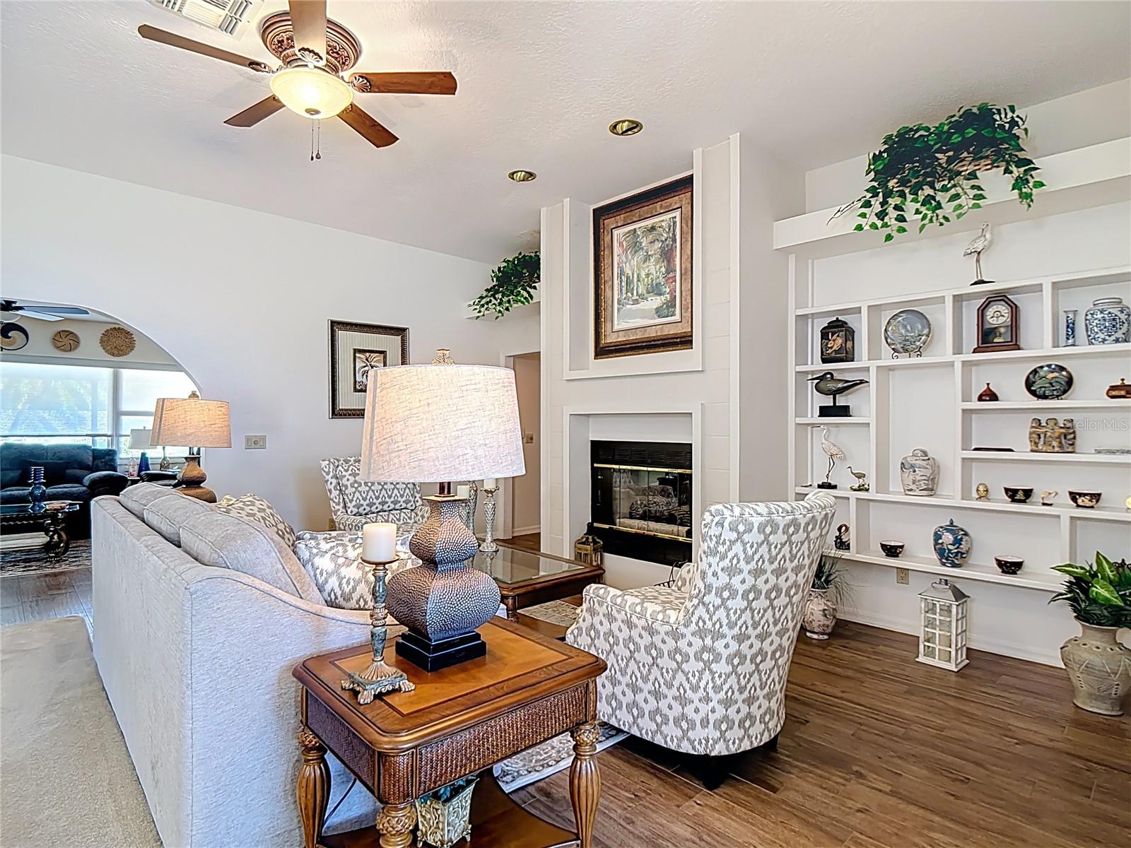 Image 12 of 52 For 220 College Grove Circle Ne