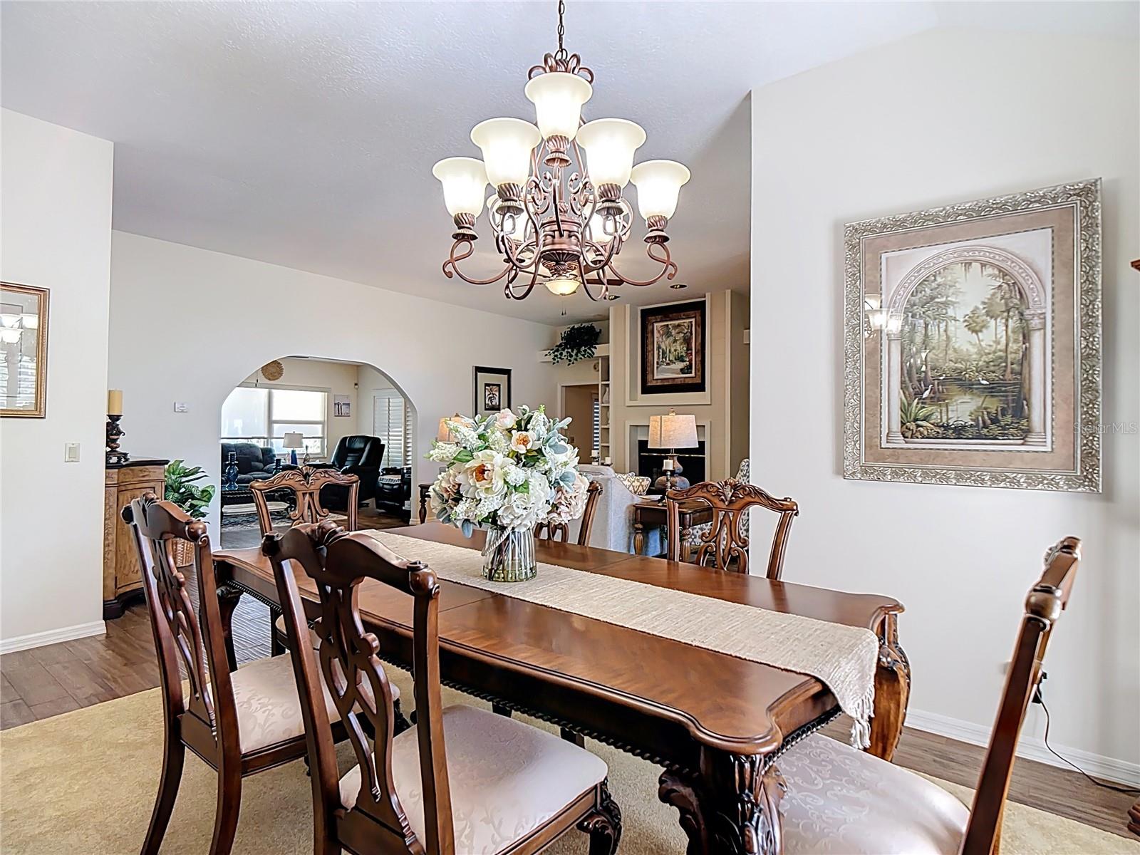 Image 14 of 52 For 220 College Grove Circle Ne