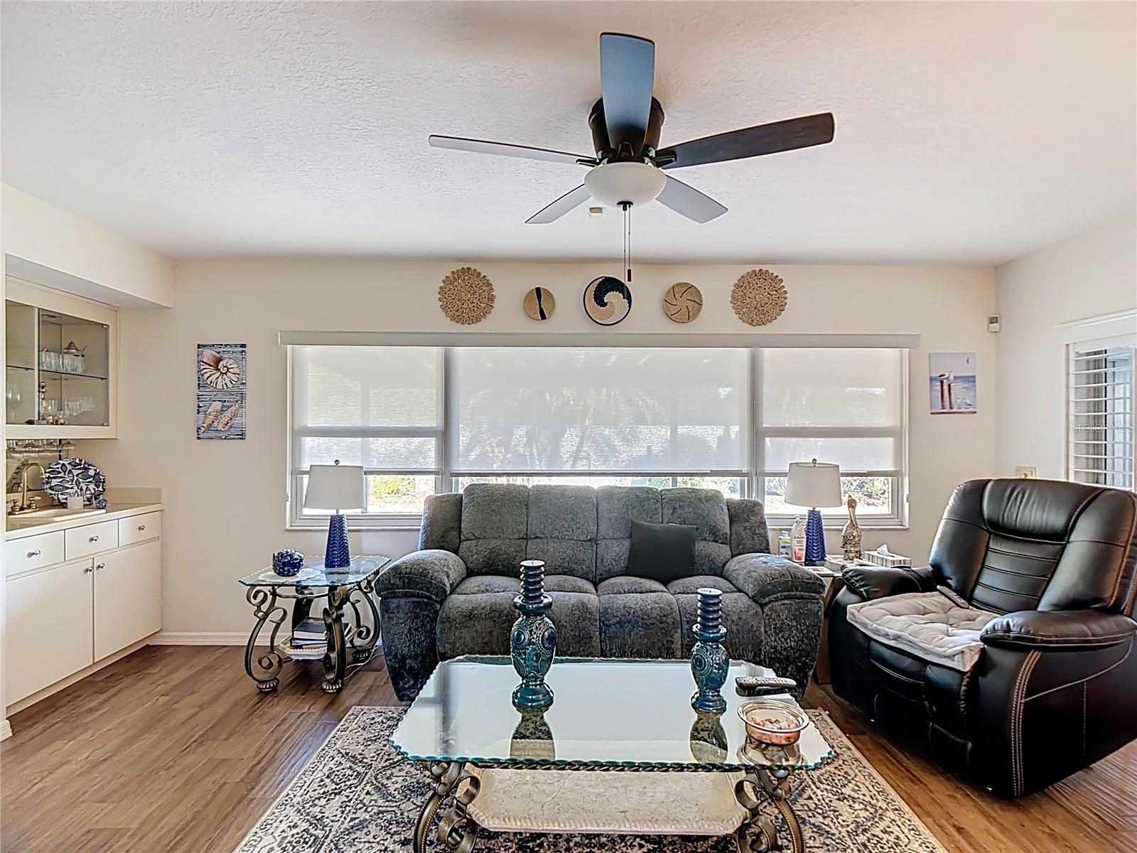 Image 16 of 52 For 220 College Grove Circle Ne