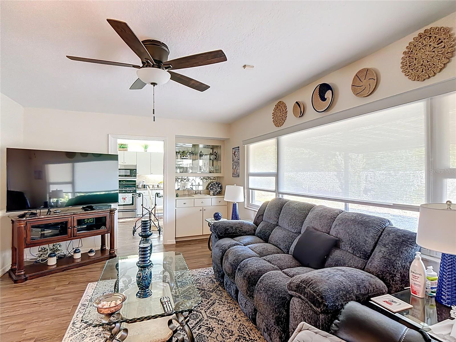 Image 18 of 52 For 220 College Grove Circle Ne