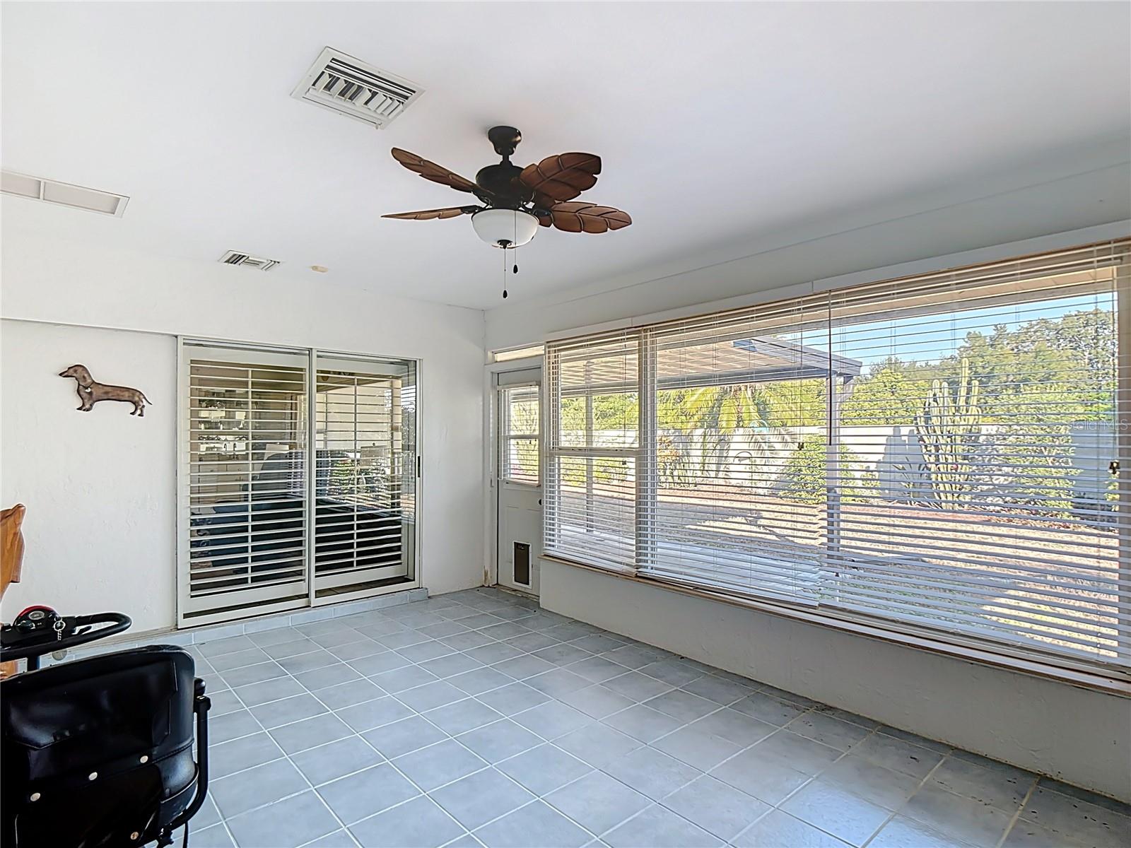 Image 35 of 52 For 220 College Grove Circle Ne