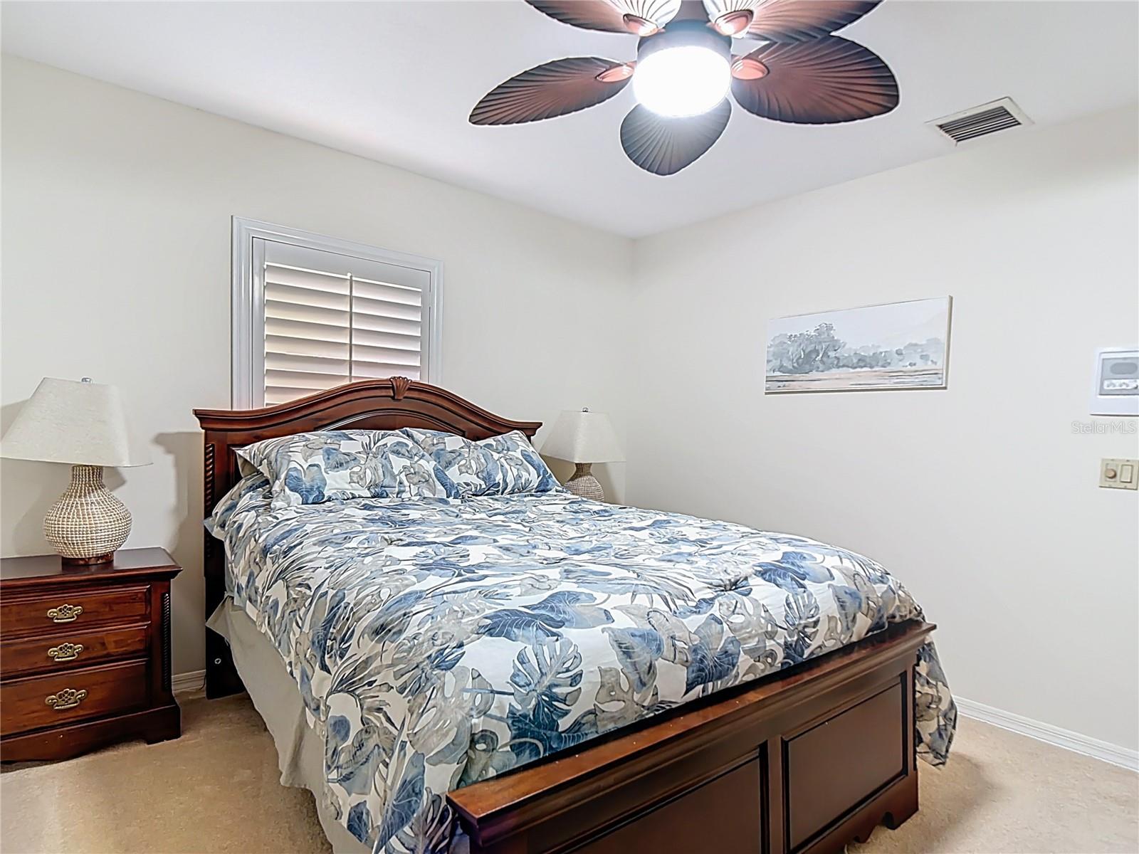 Image 37 of 52 For 220 College Grove Circle Ne