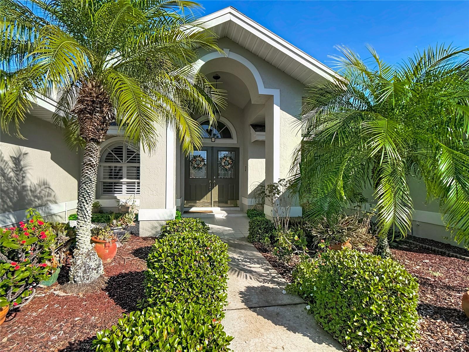 Image 7 of 52 For 220 College Grove Circle Ne