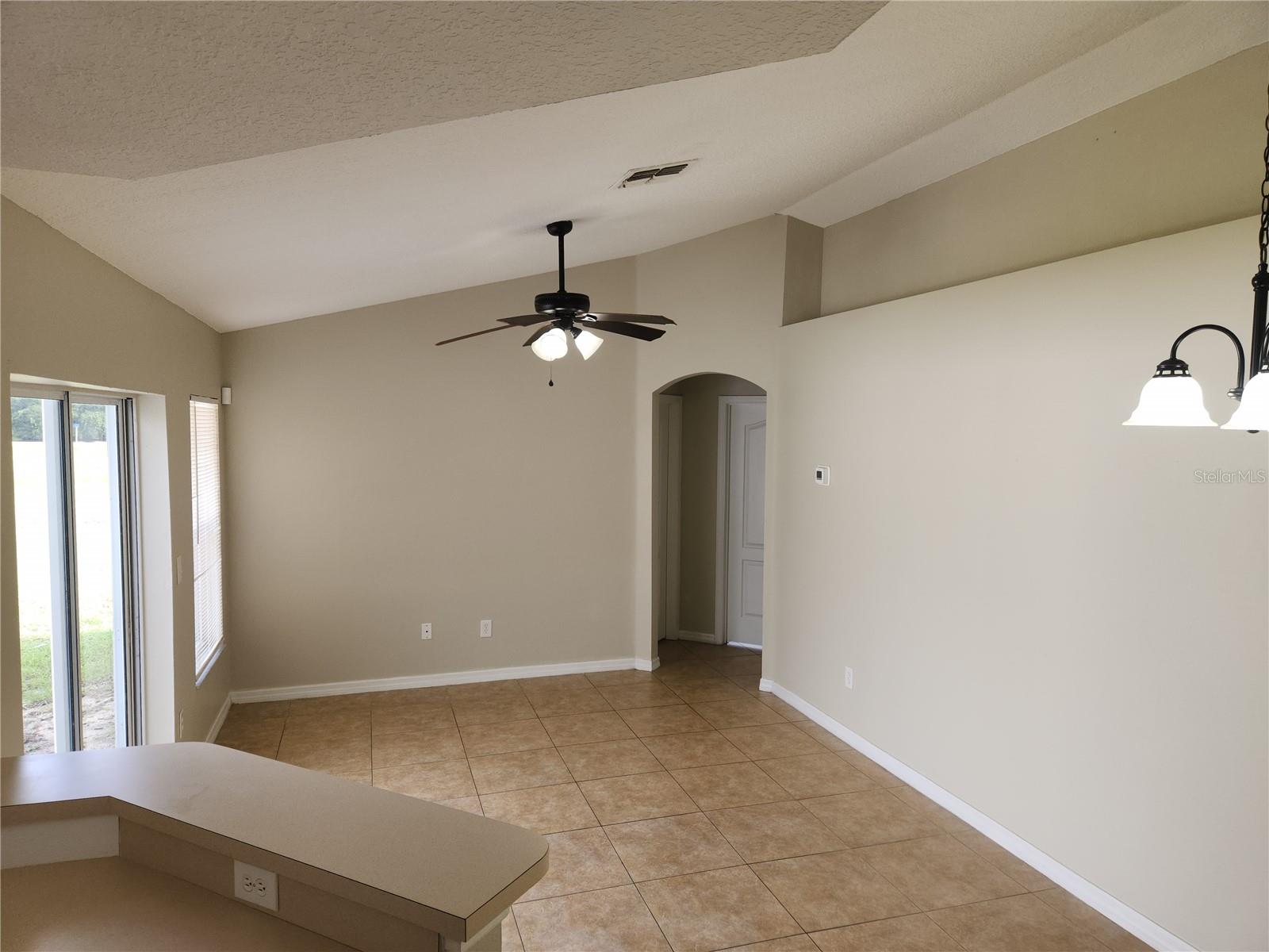 Image 10 of 21 For 1405 Teal Court