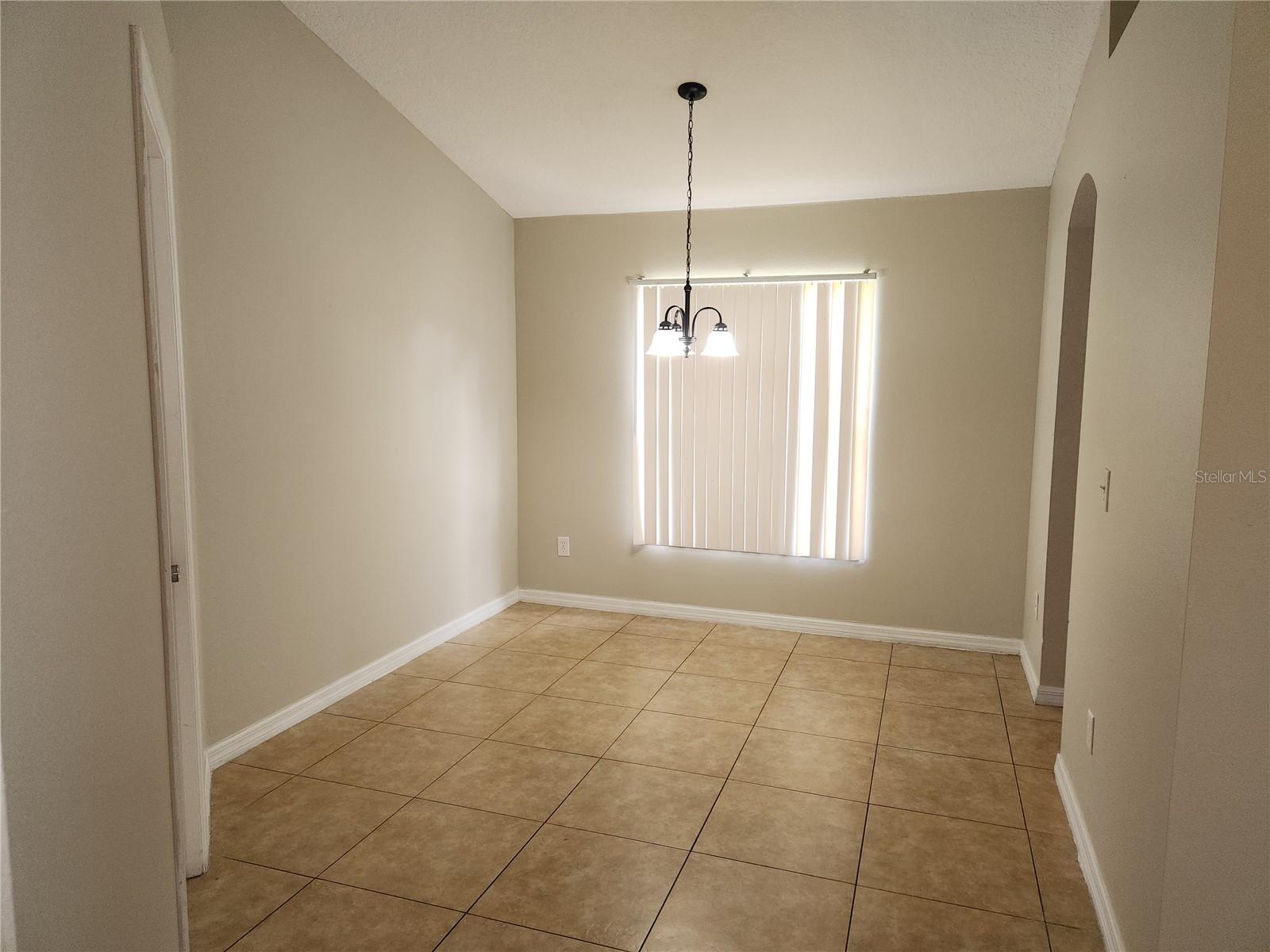 Image 6 of 21 For 1405 Teal Court