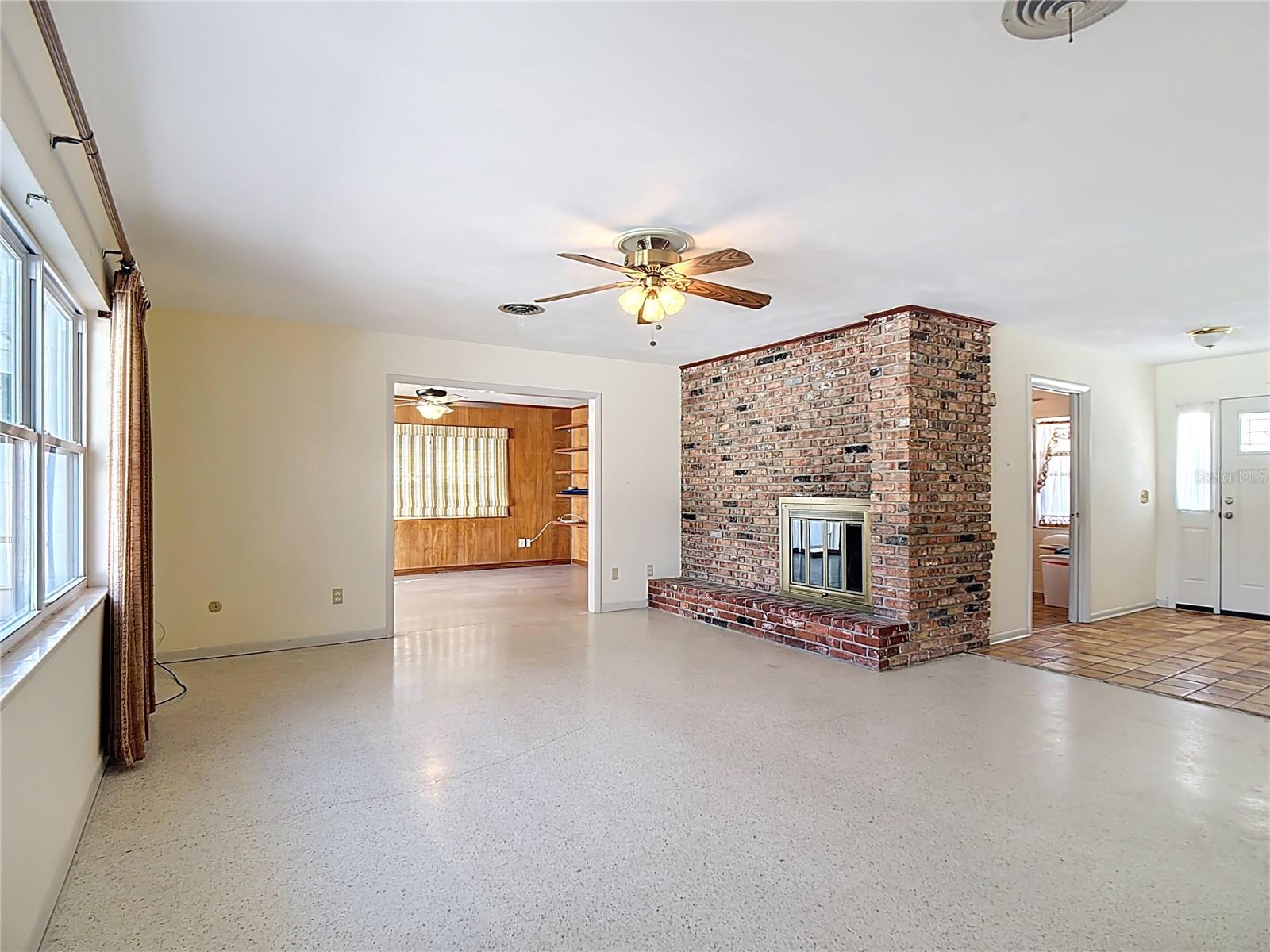 Image 14 of 60 For 807 Avenue L Se