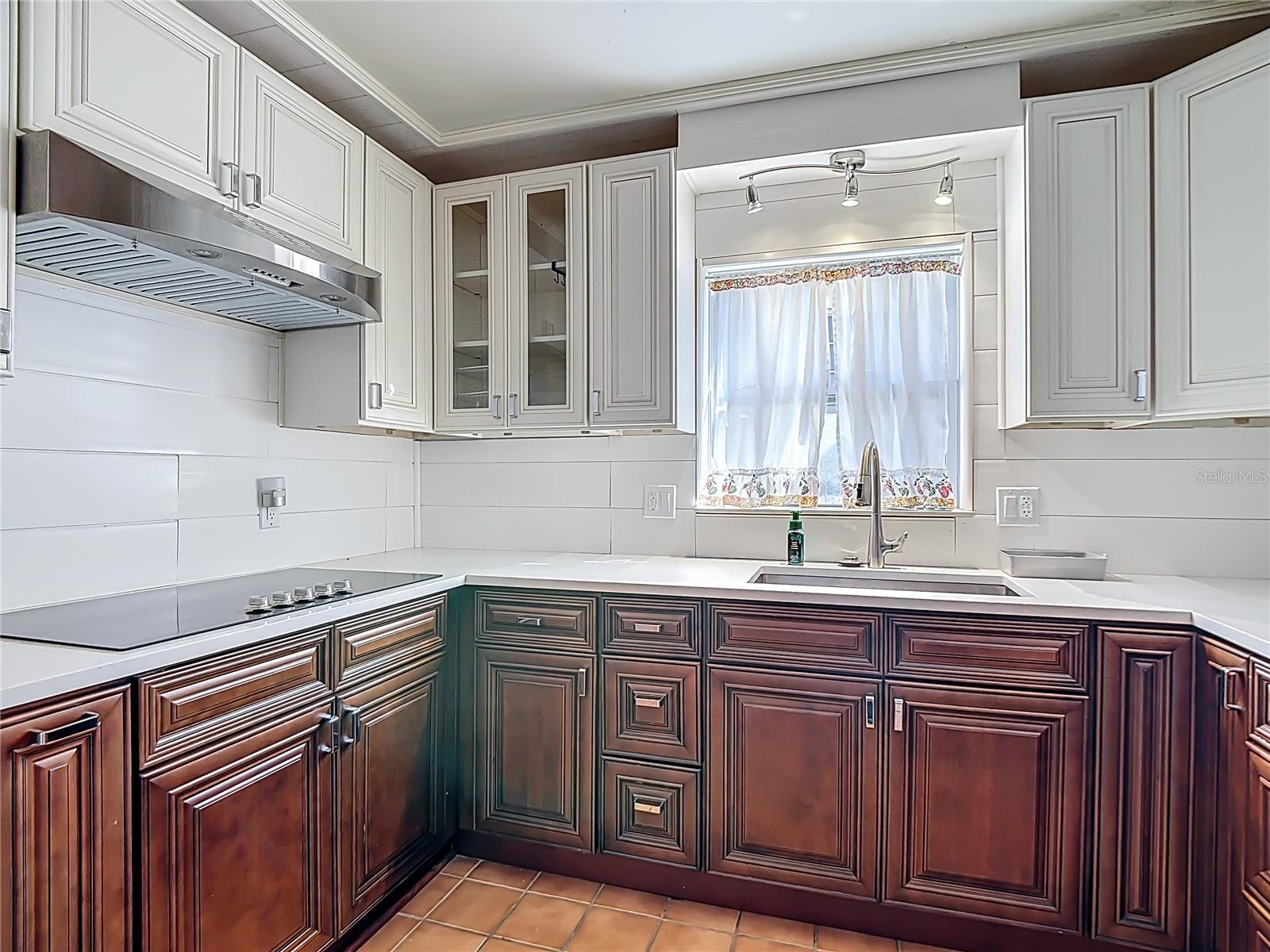 Image 16 of 60 For 807 Avenue L Se