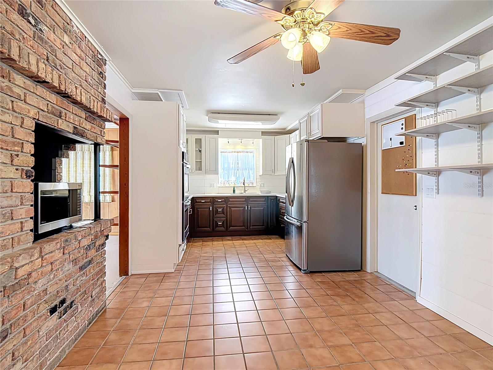 Image 21 of 60 For 807 Avenue L Se