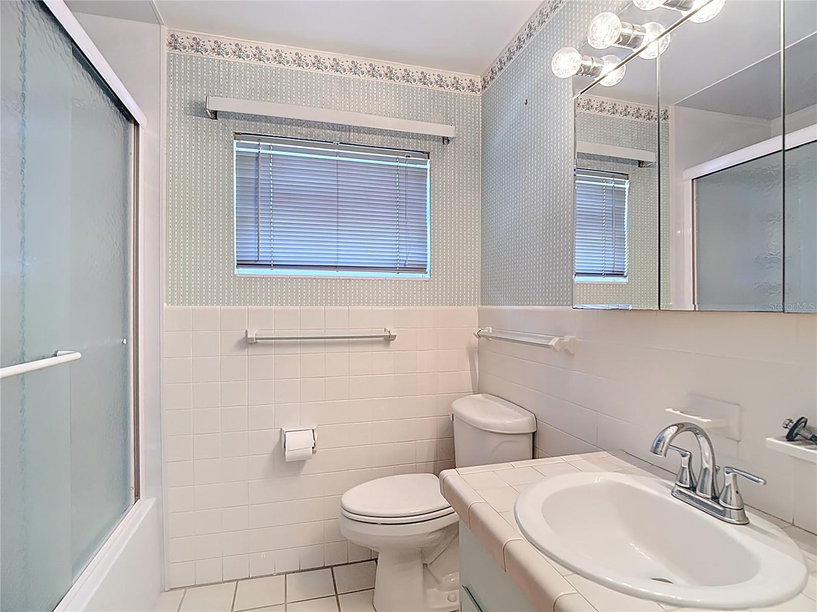 Image 34 of 60 For 807 Avenue L Se