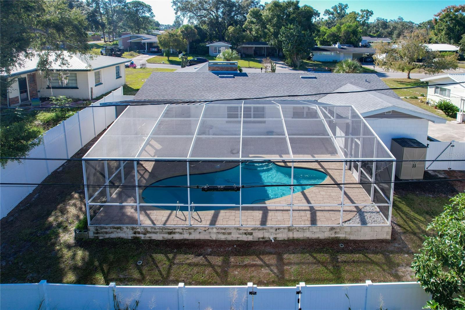 Image 37 of 60 For 807 Avenue L Se