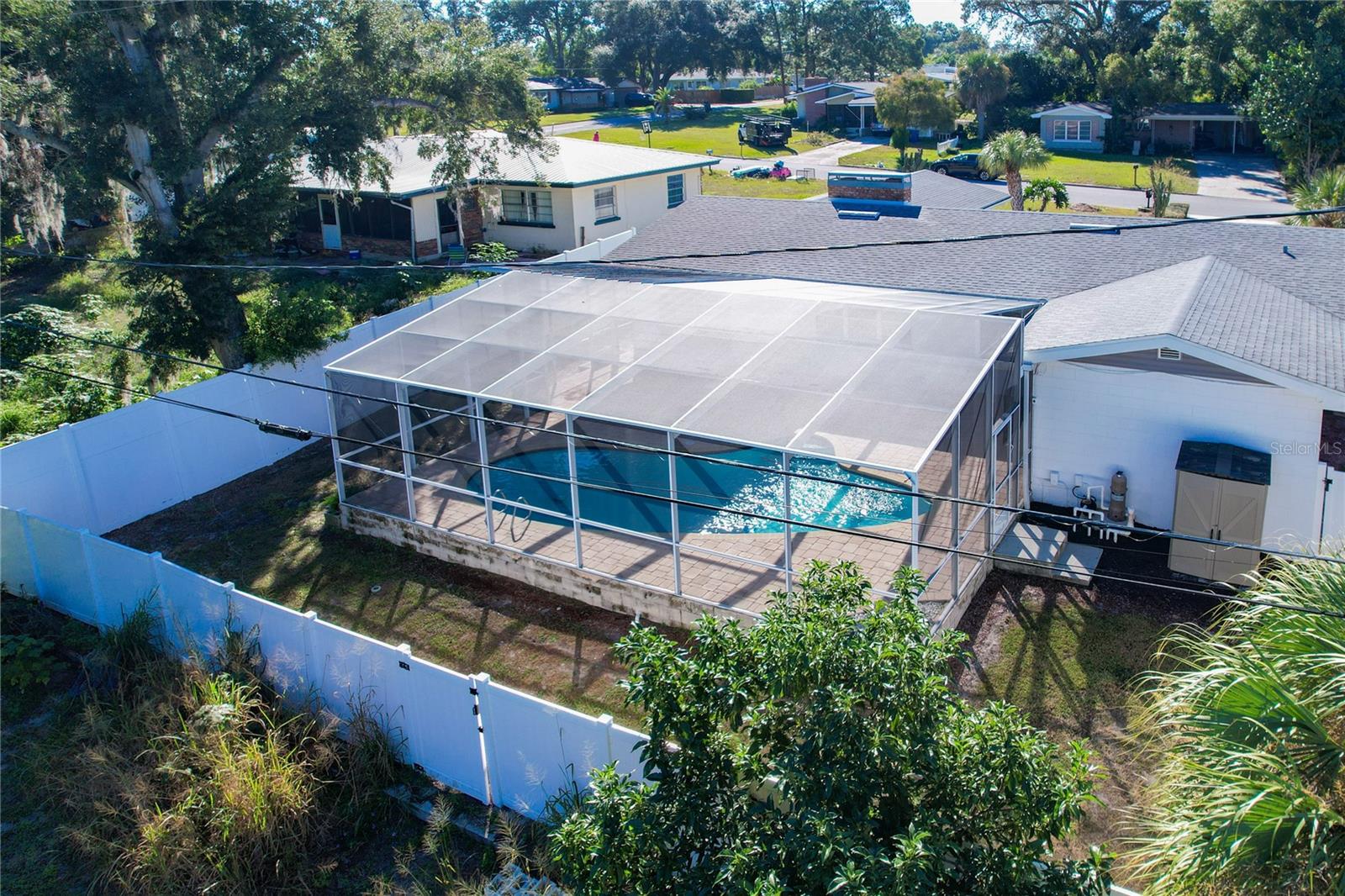 Image 38 of 60 For 807 Avenue L Se