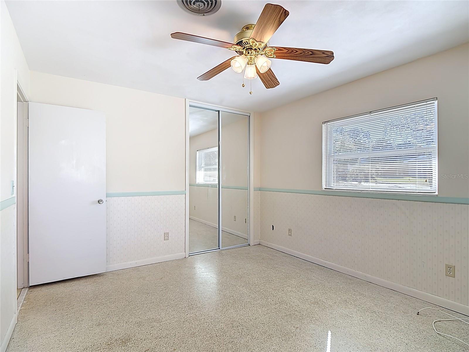 Image 48 of 60 For 807 Avenue L Se