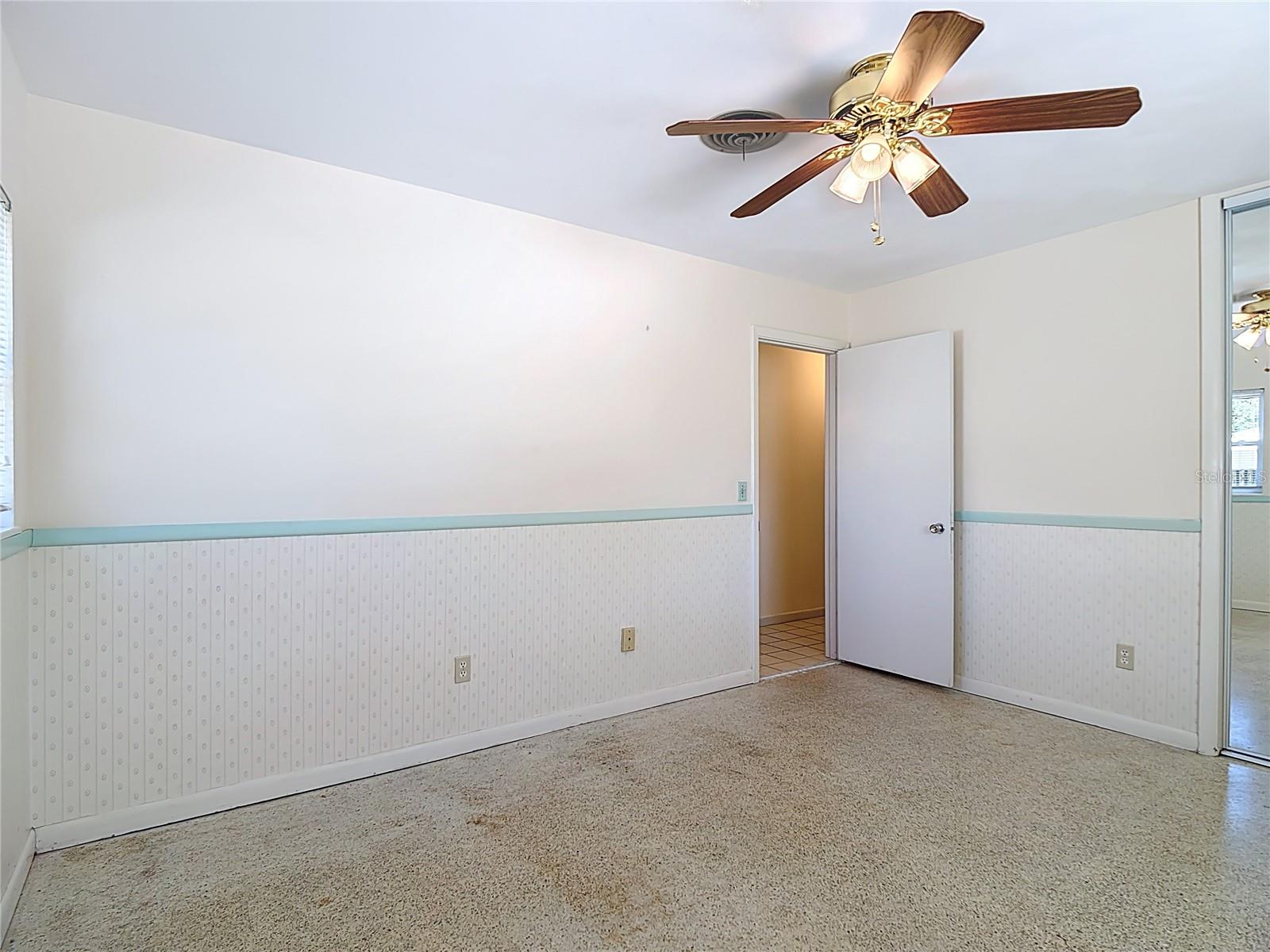 Image 51 of 60 For 807 Avenue L Se