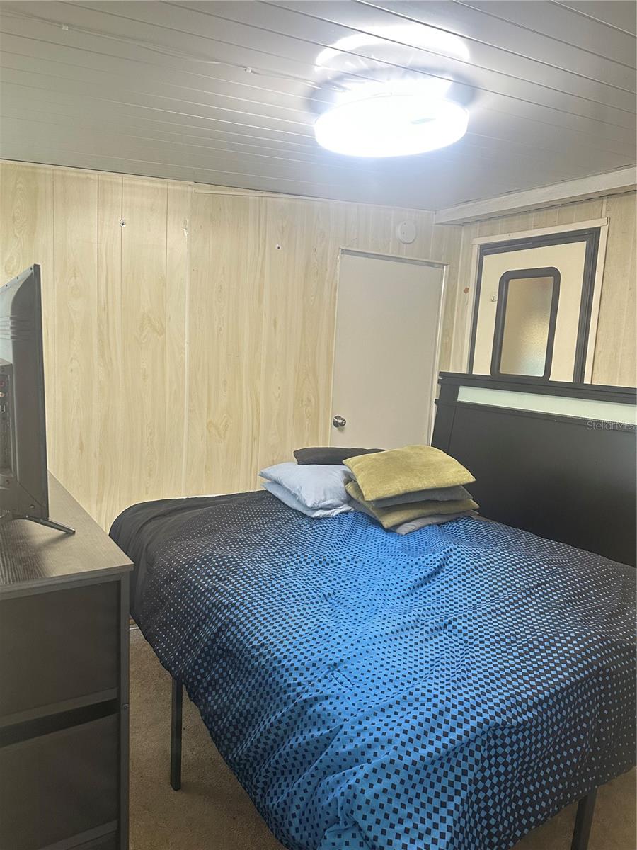 Image 15 of 18 For 73 Fairview Drive S