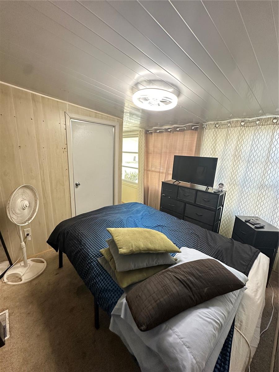 Image 16 of 18 For 73 Fairview Drive S