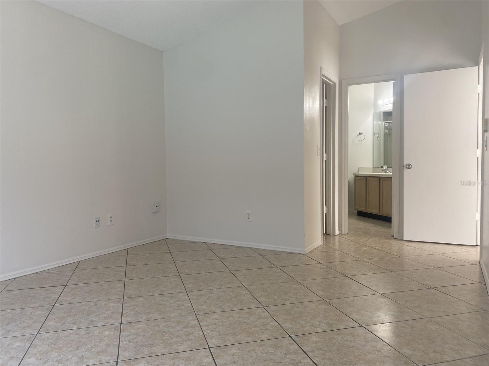 Image 22 of 36 For 13210 Meadowfield Drive