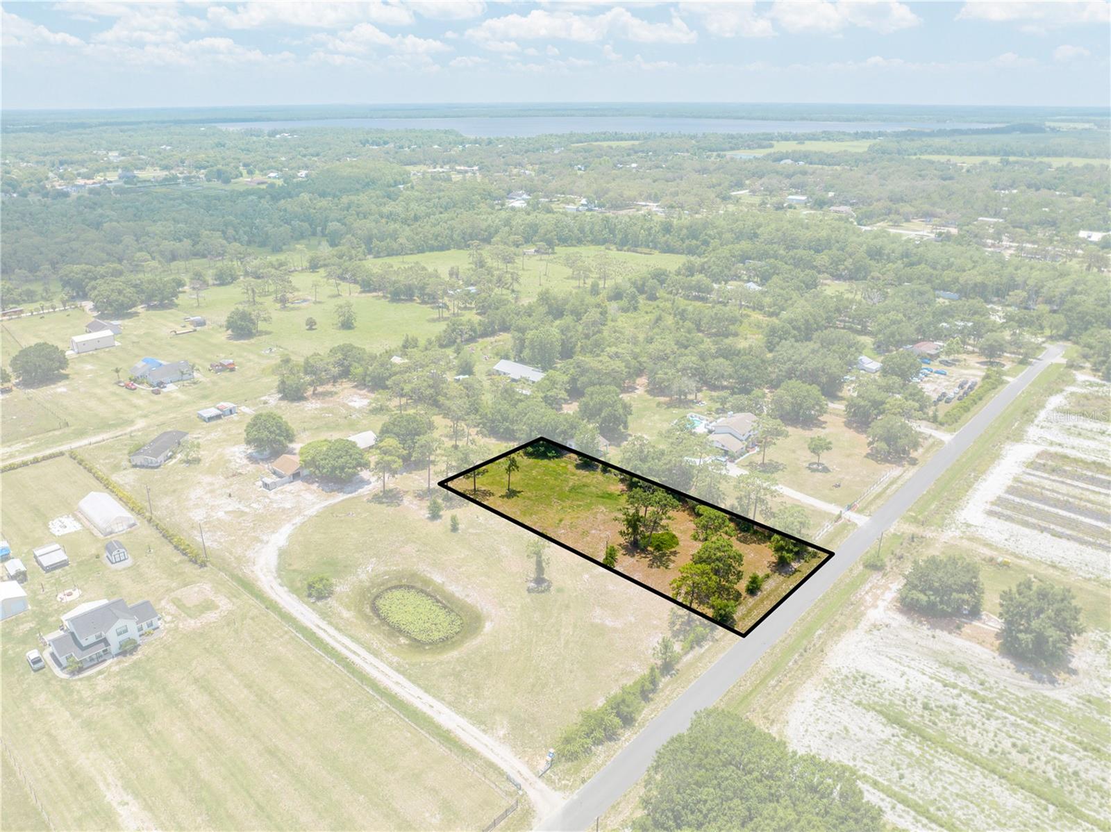 Image 3 of 4 For Xxxx Henry J. Avenue