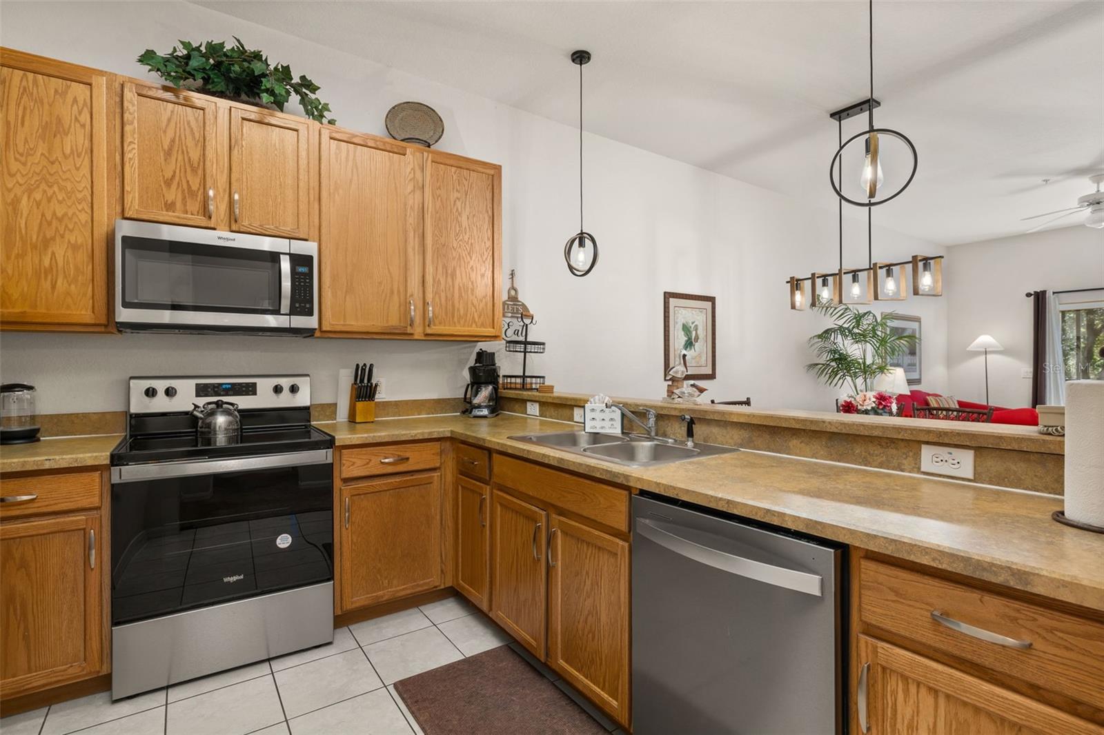 Image 11 of 78 For 612 Rum Run 612