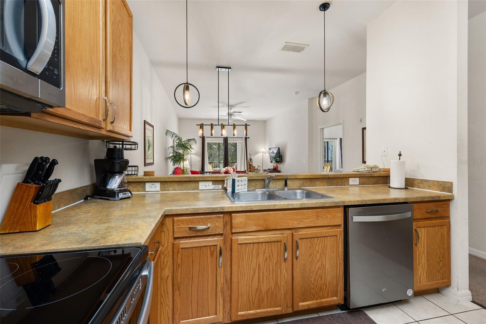 Image 13 of 78 For 612 Rum Run 612