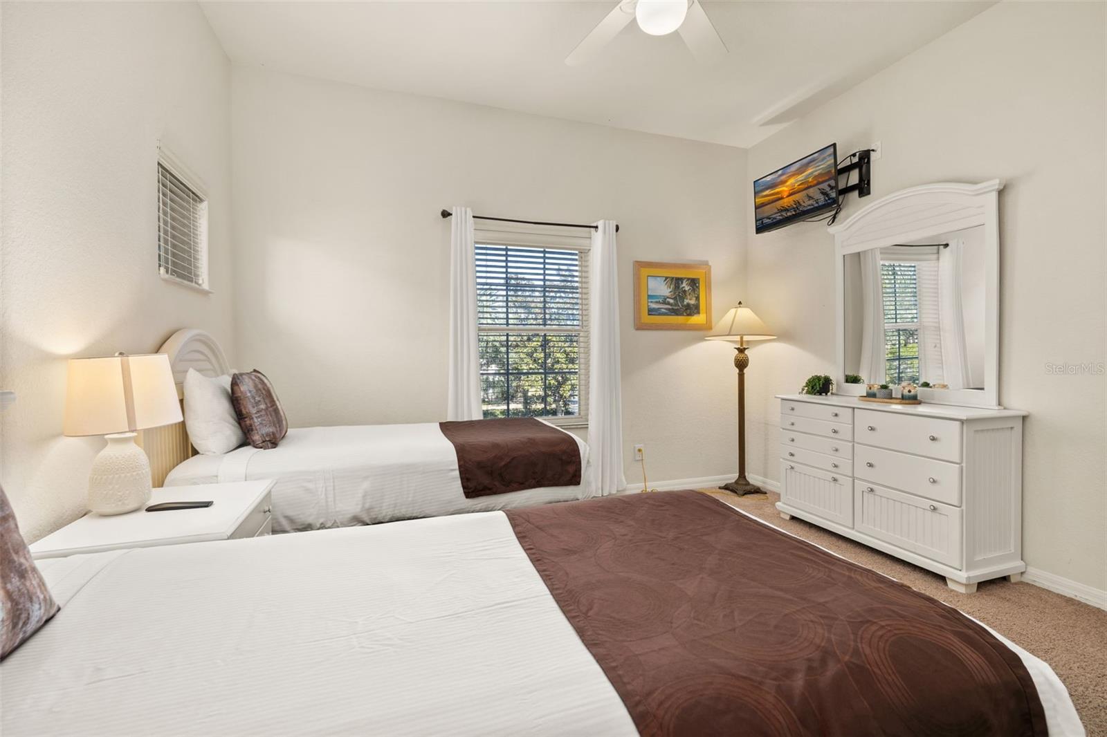 Image 28 of 78 For 612 Rum Run 612